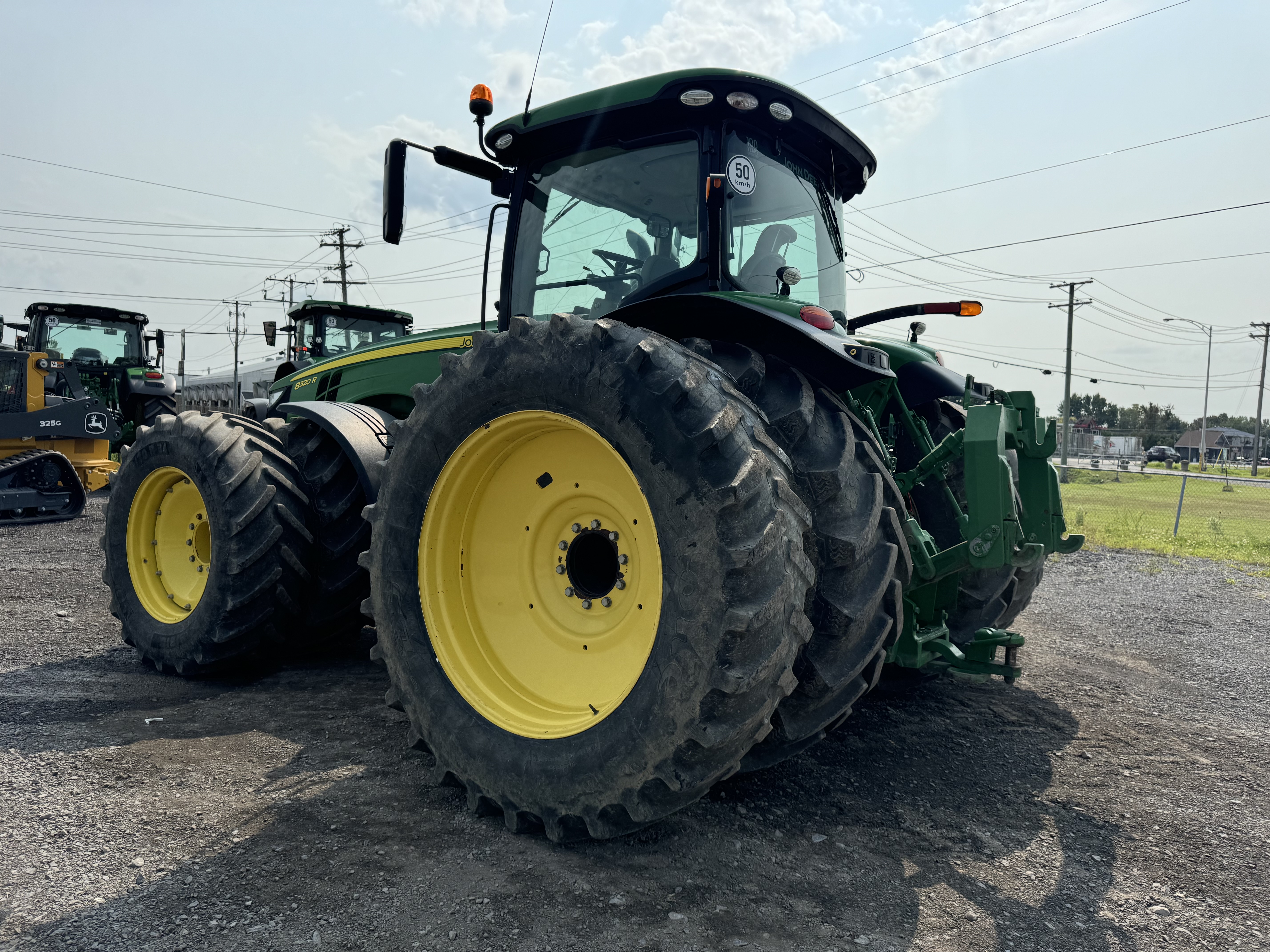 John Deere 8320R  