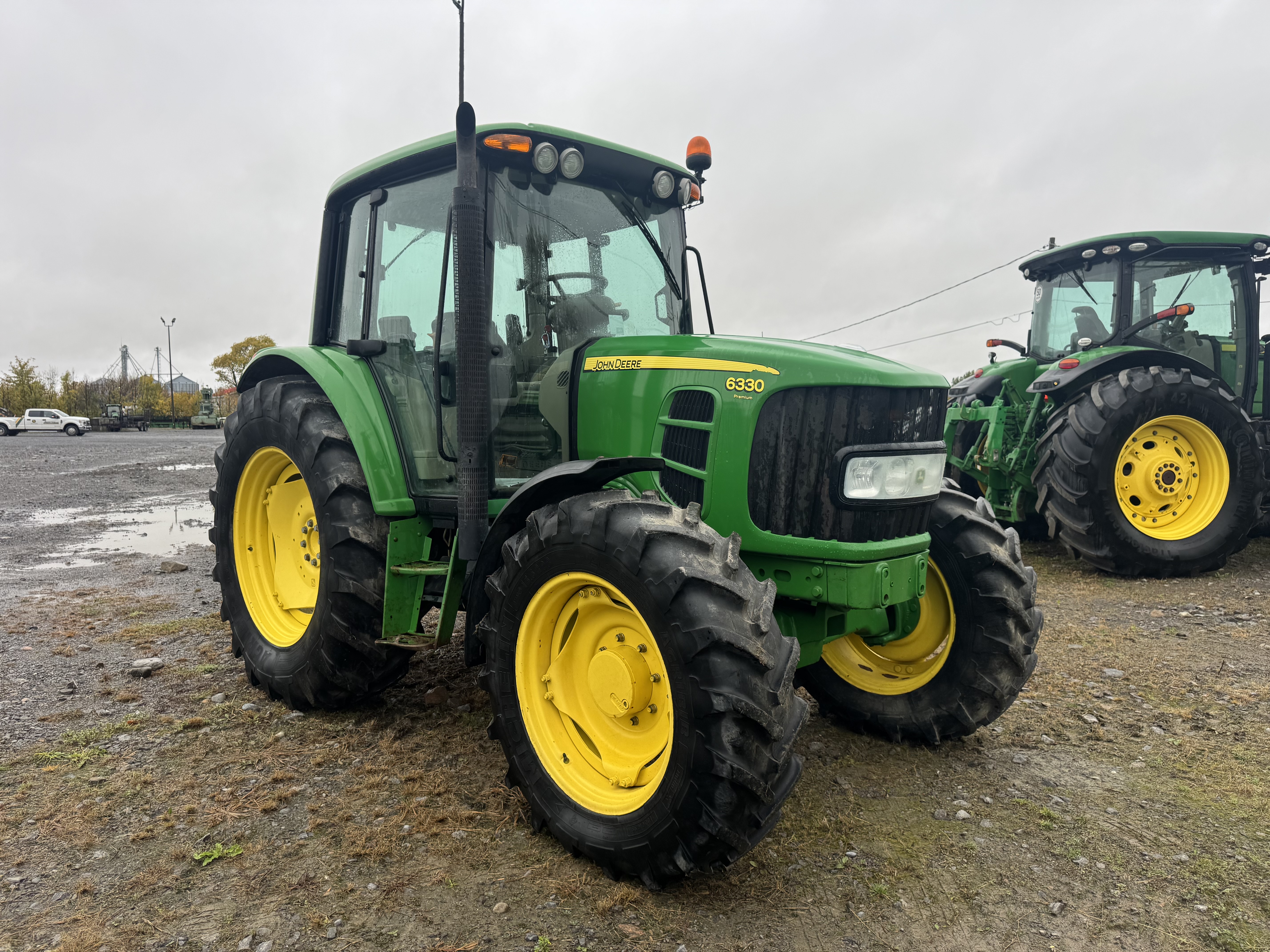 John Deere 6330