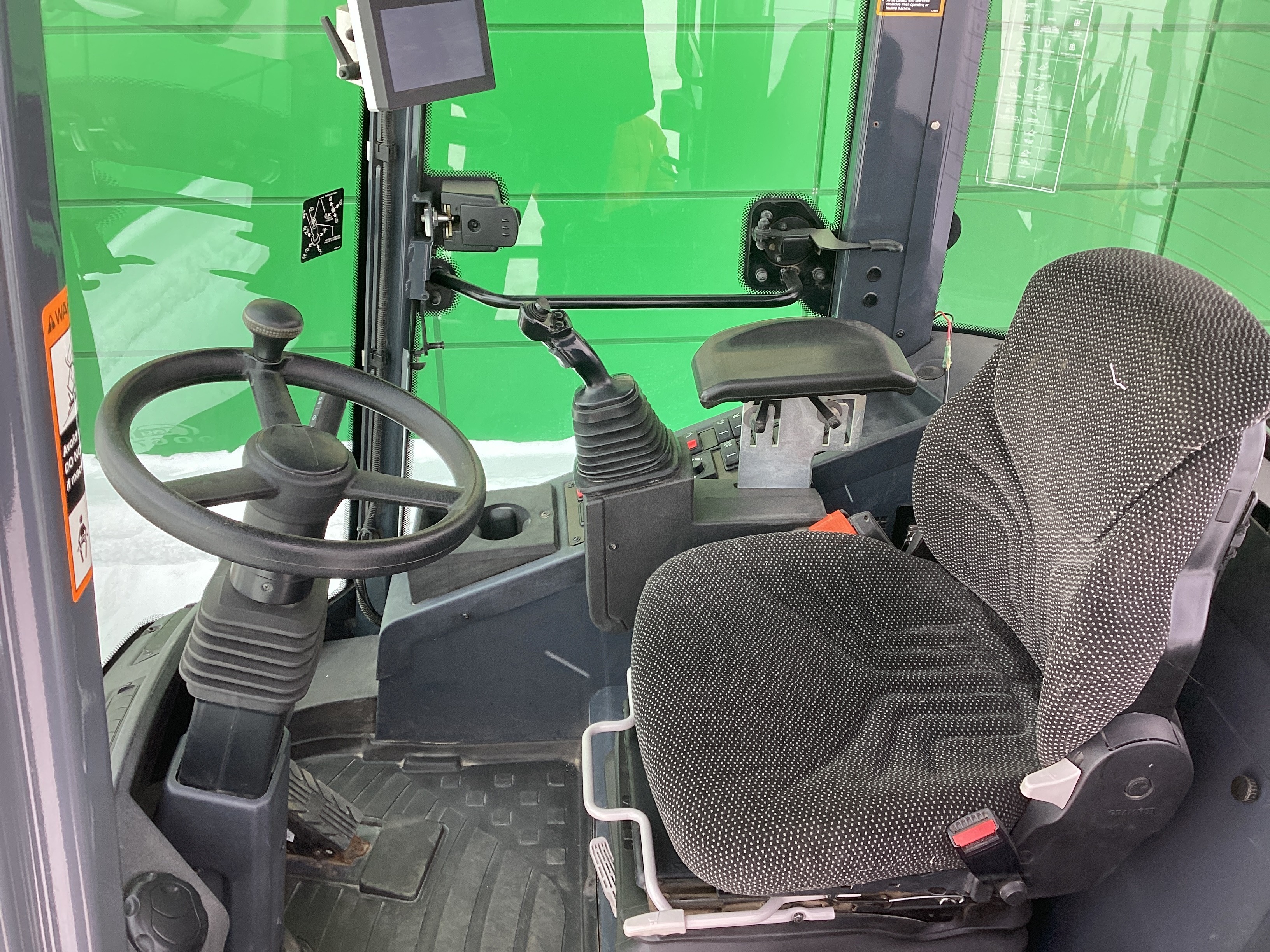 John Deere 244L