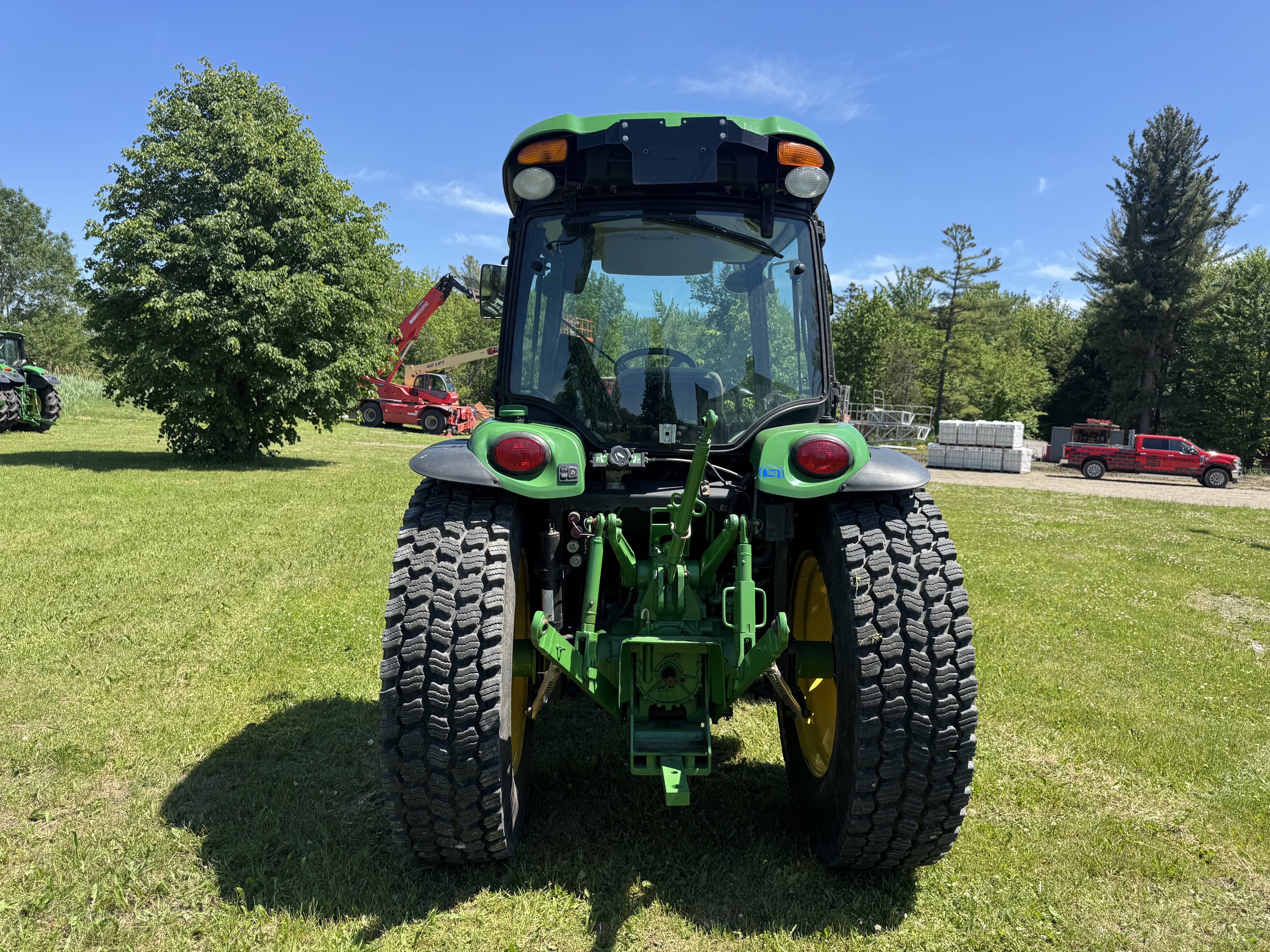 John Deere 4066R 