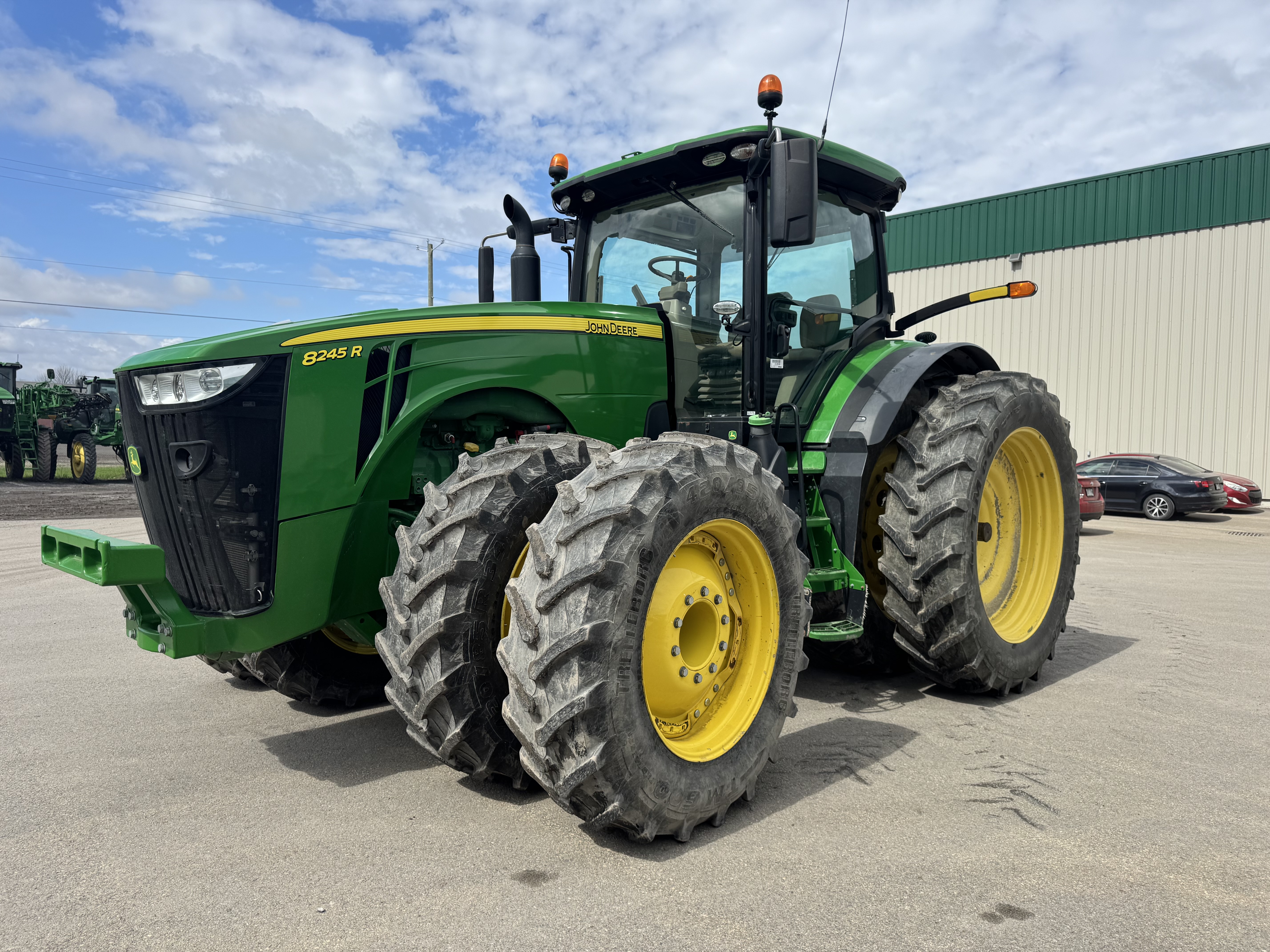 John Deere 8245R 