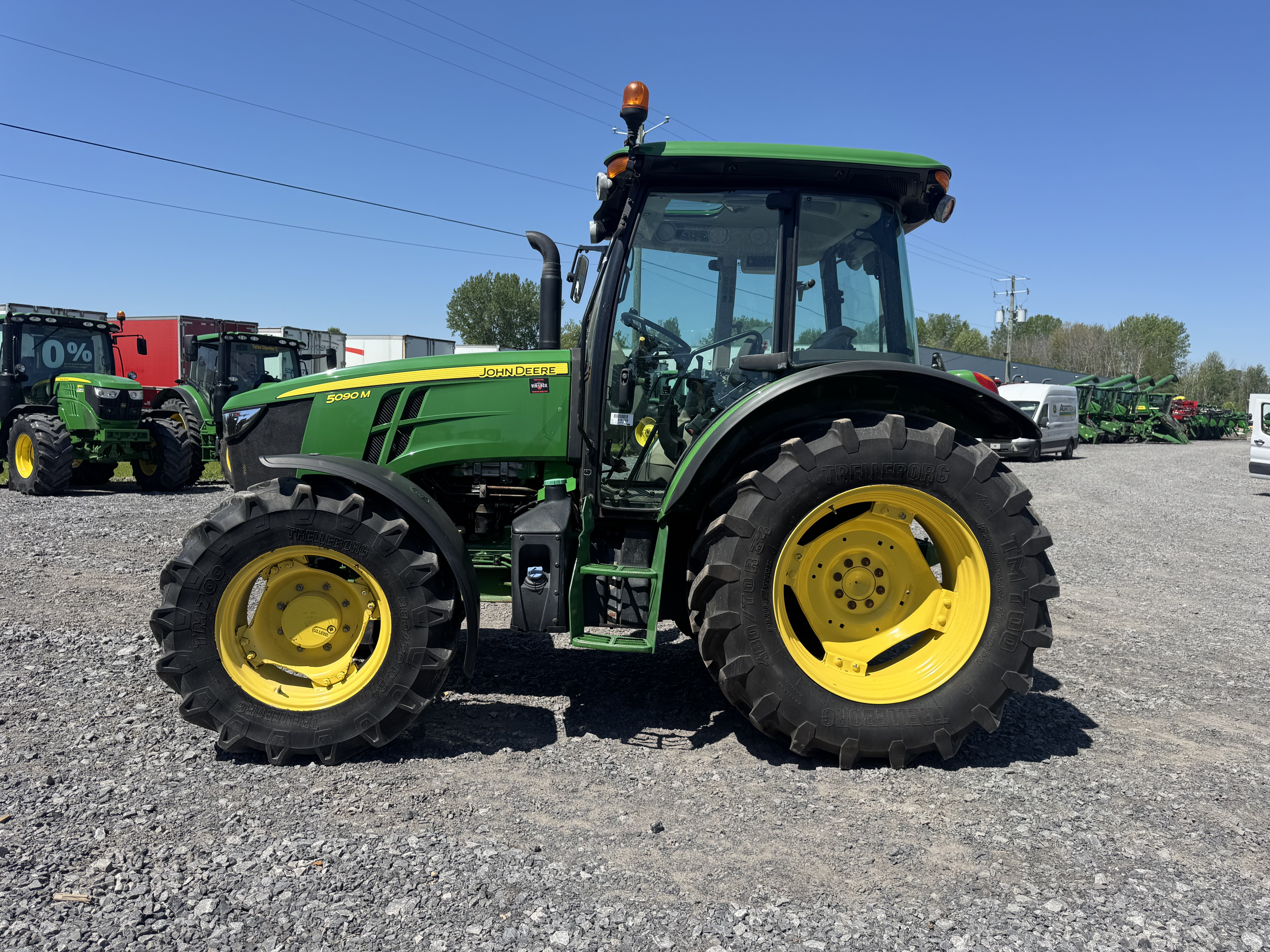 John Deere 5090M