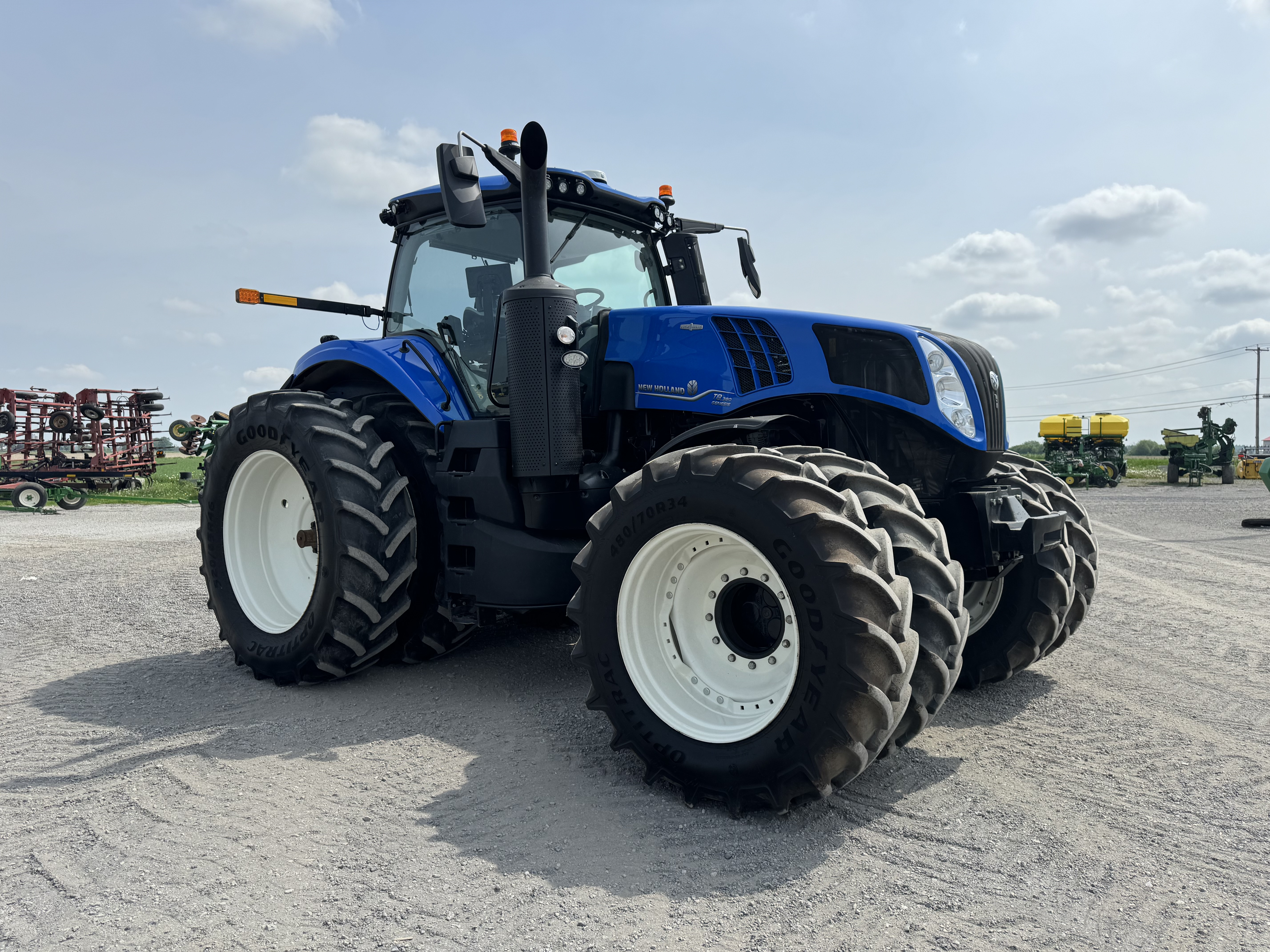 New Holland T8.380