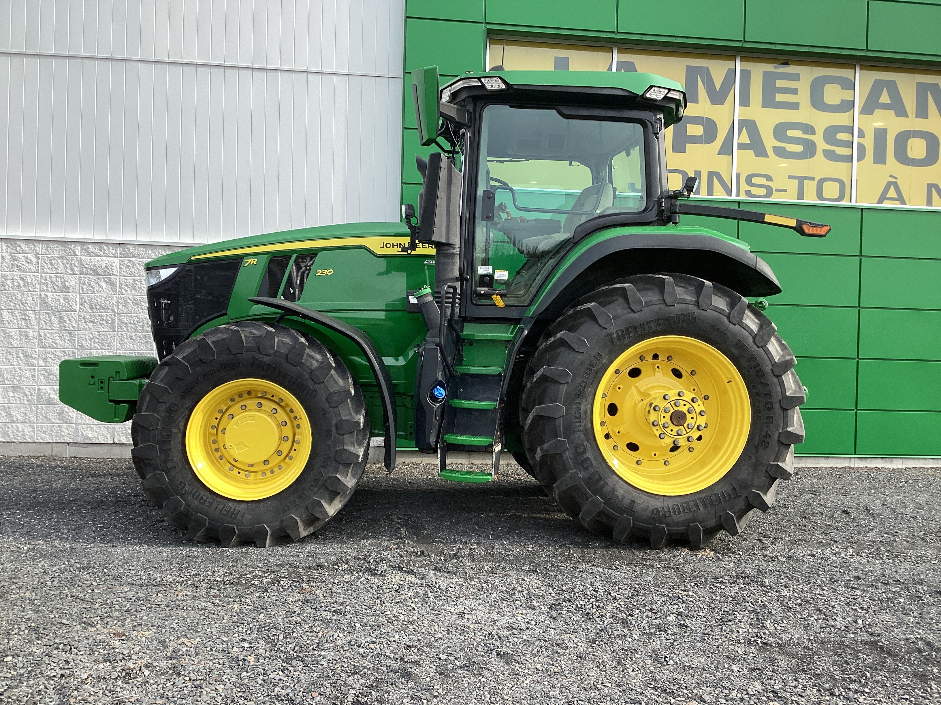 John Deere 7R 230 