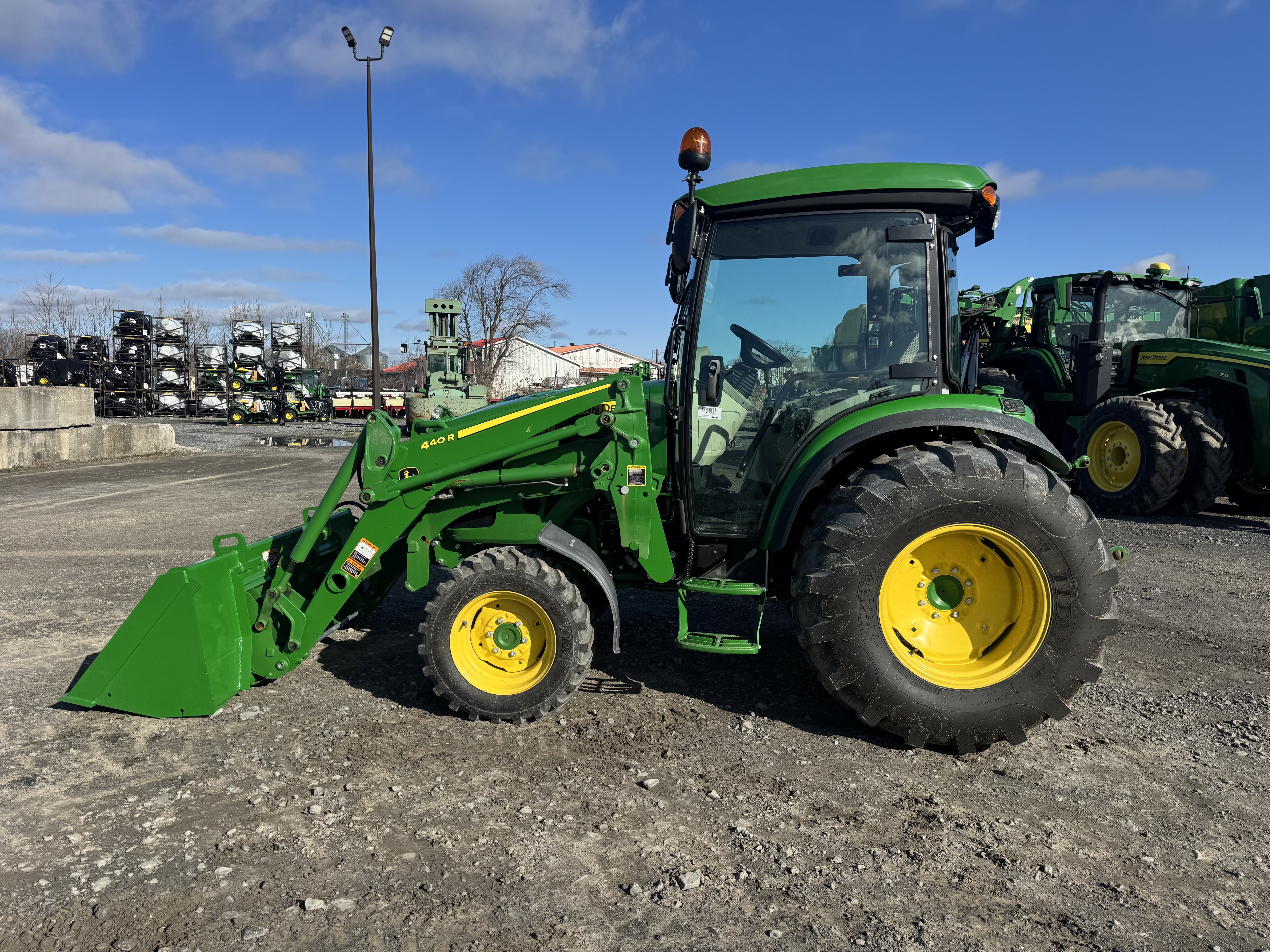 John Deere 4066R