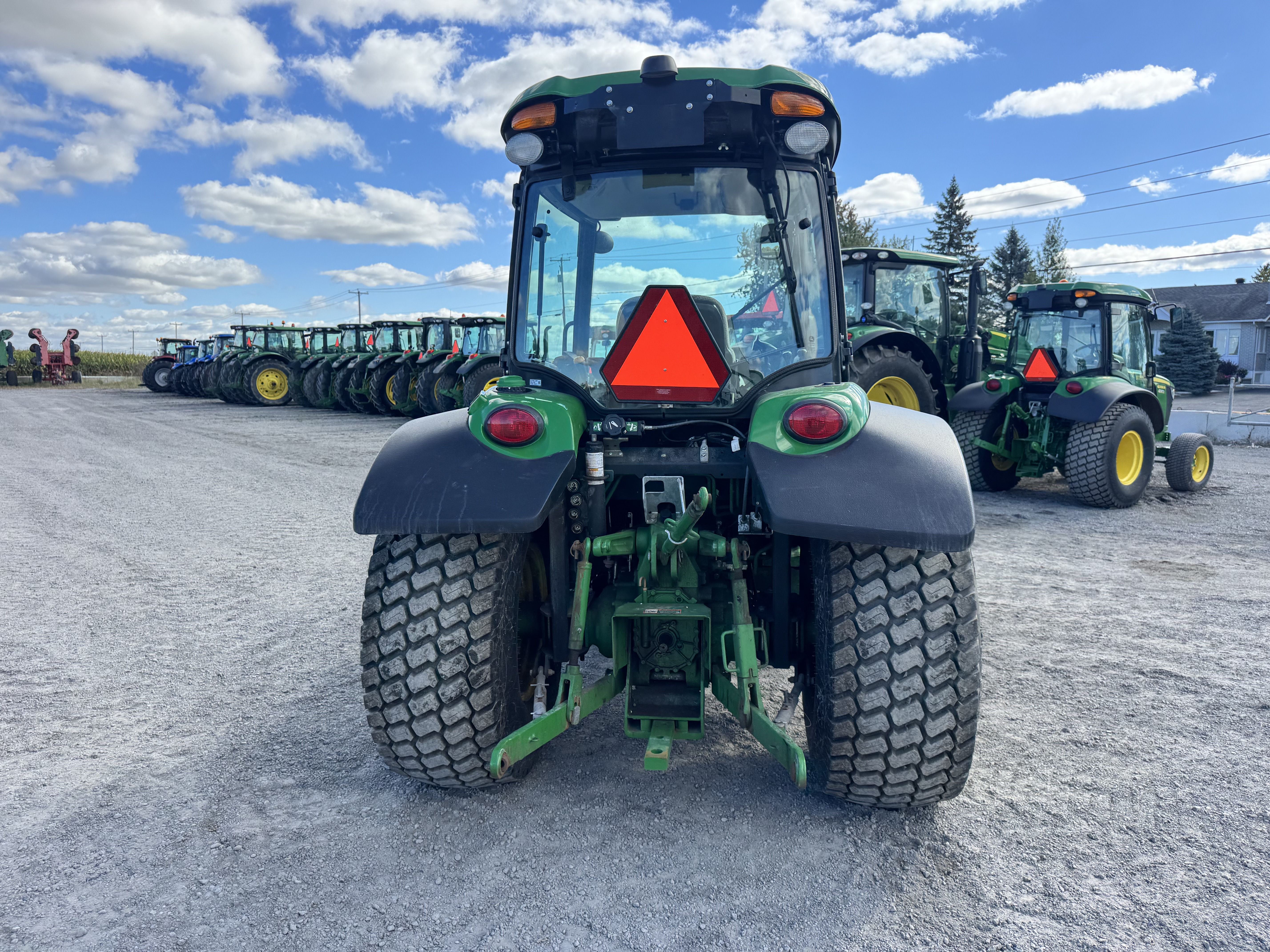 John Deere 4066R GRATTE TURF    