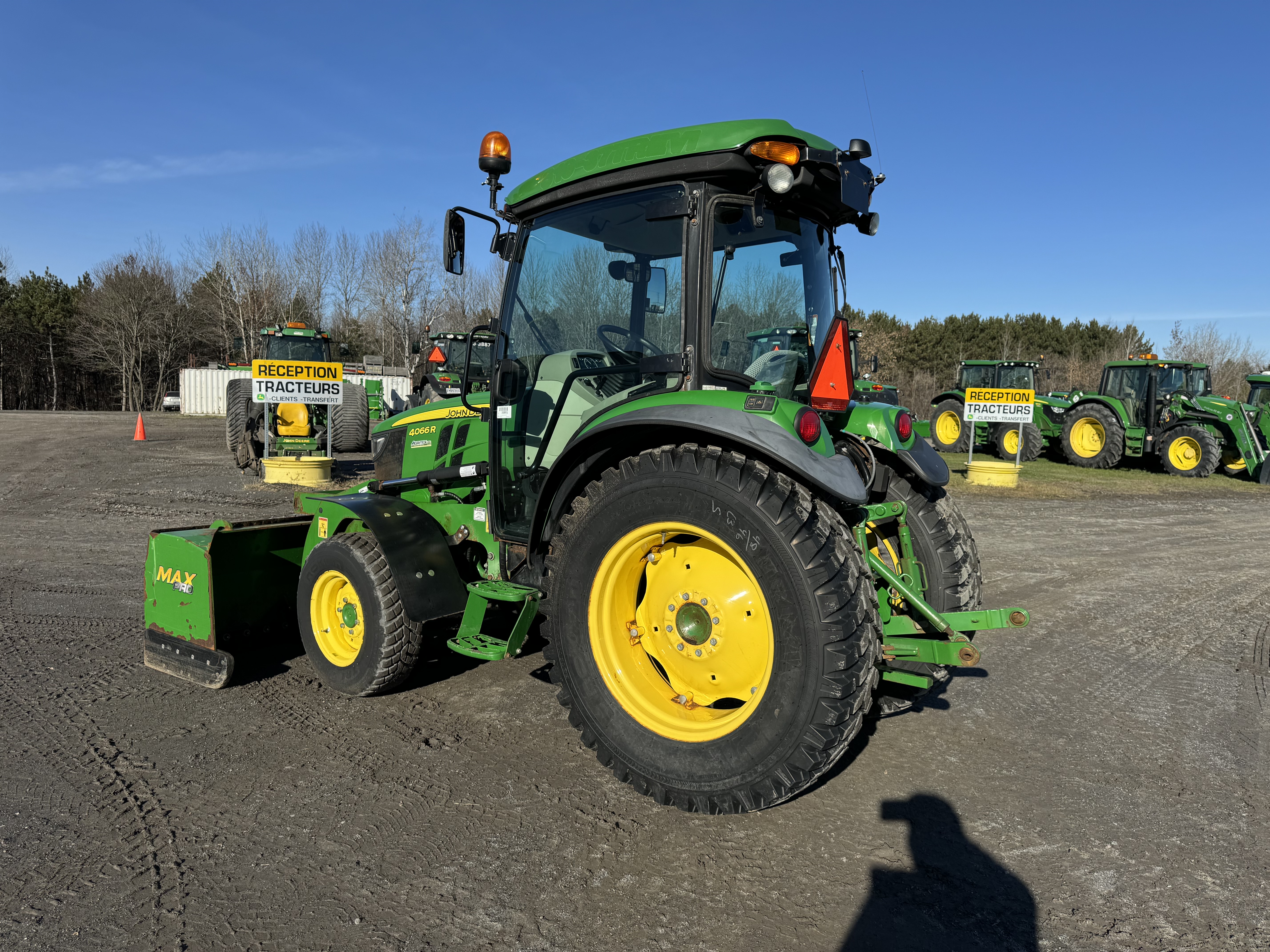 John Deere 4066R GRATTE NOKIAN  