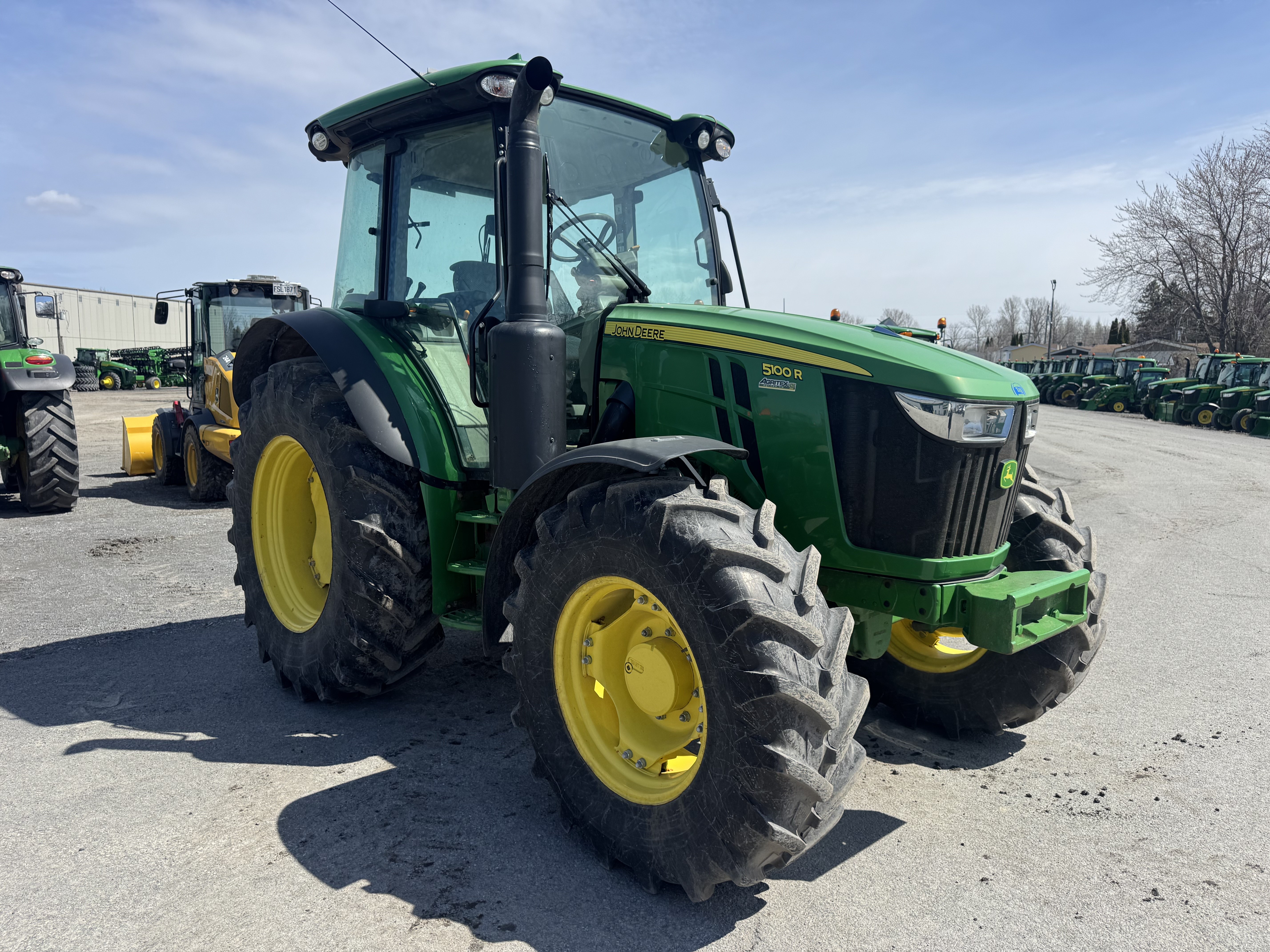 John Deere 5100R
