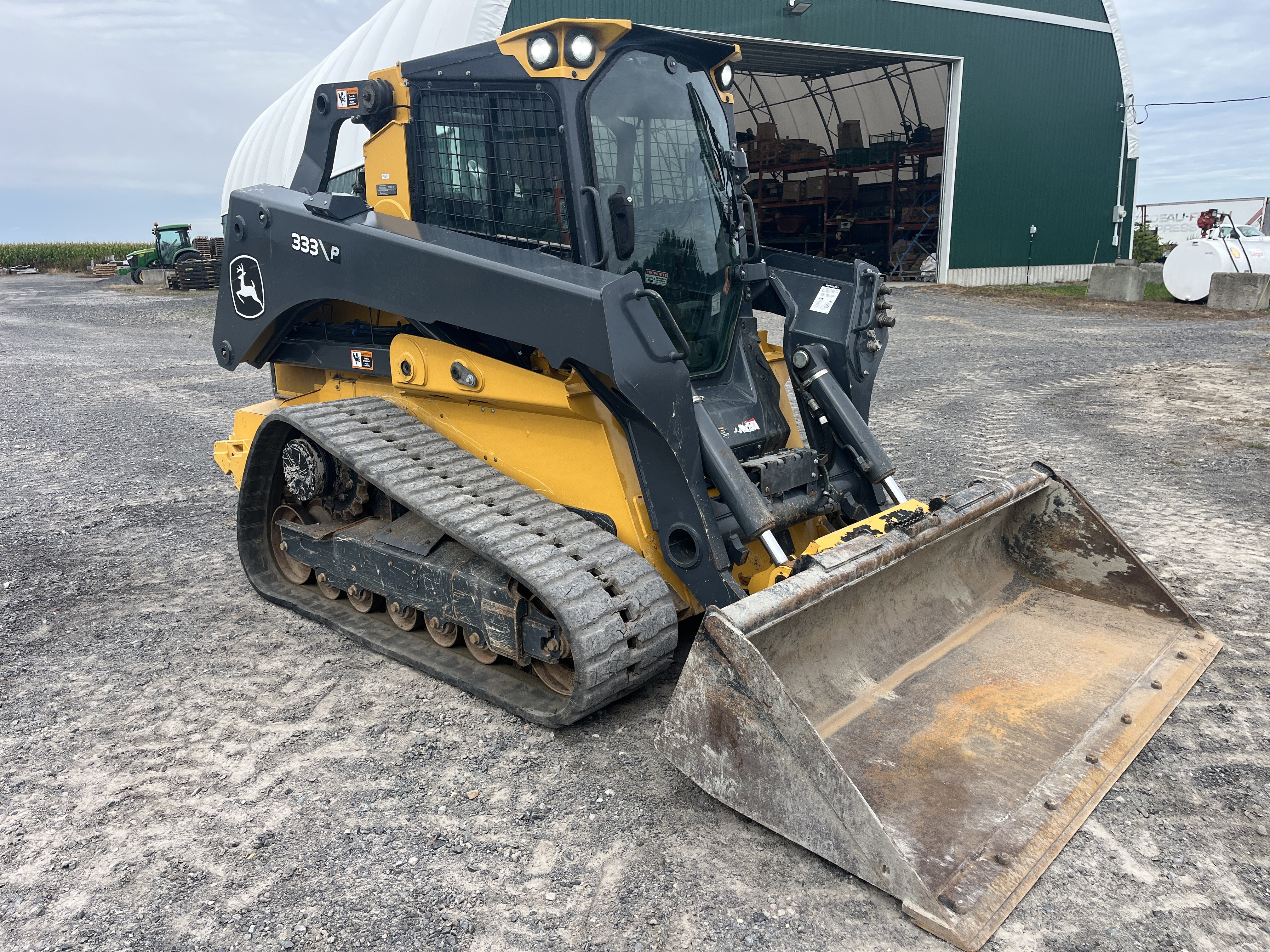 John Deere 333P