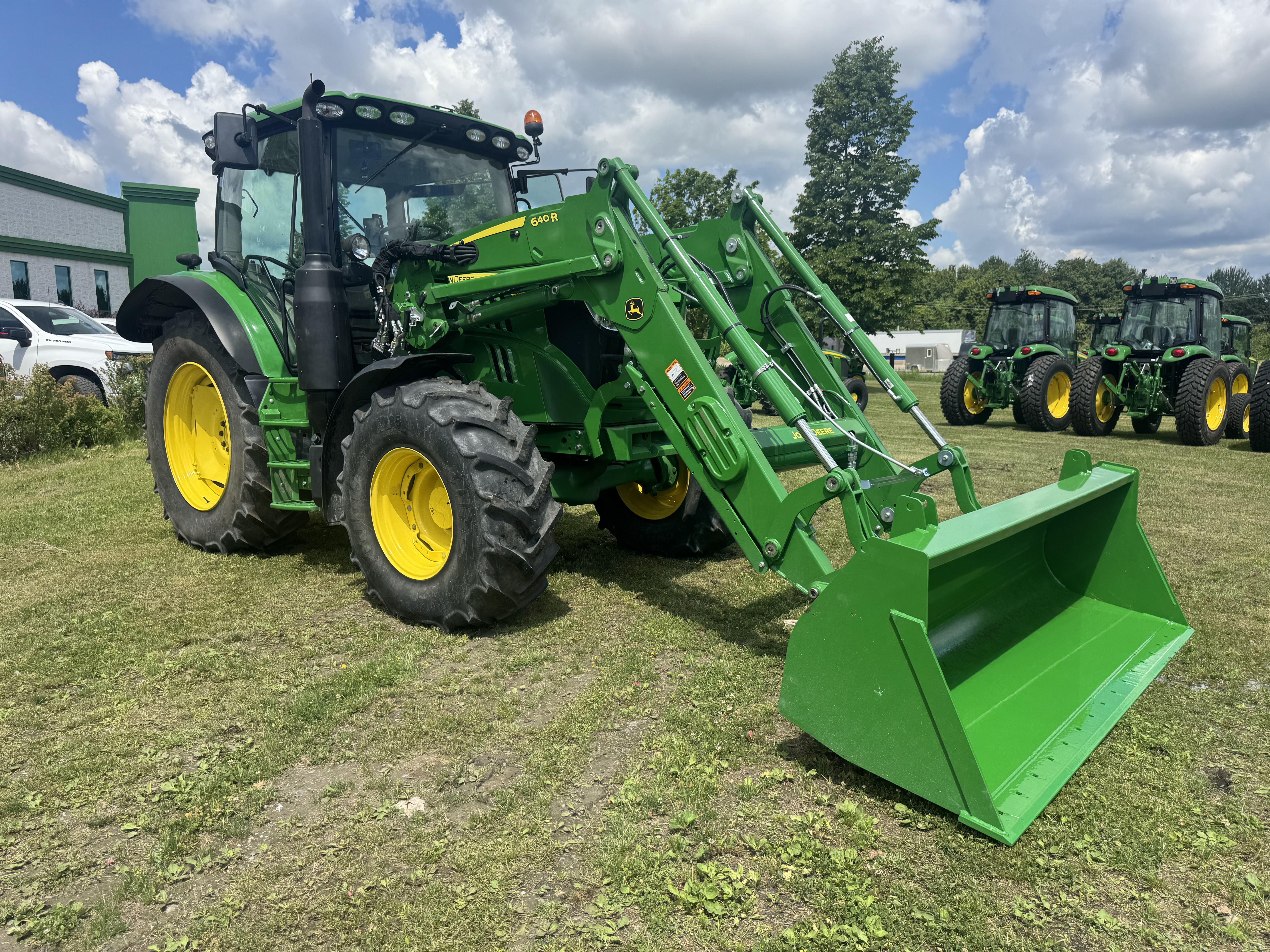 John Deere 6110R