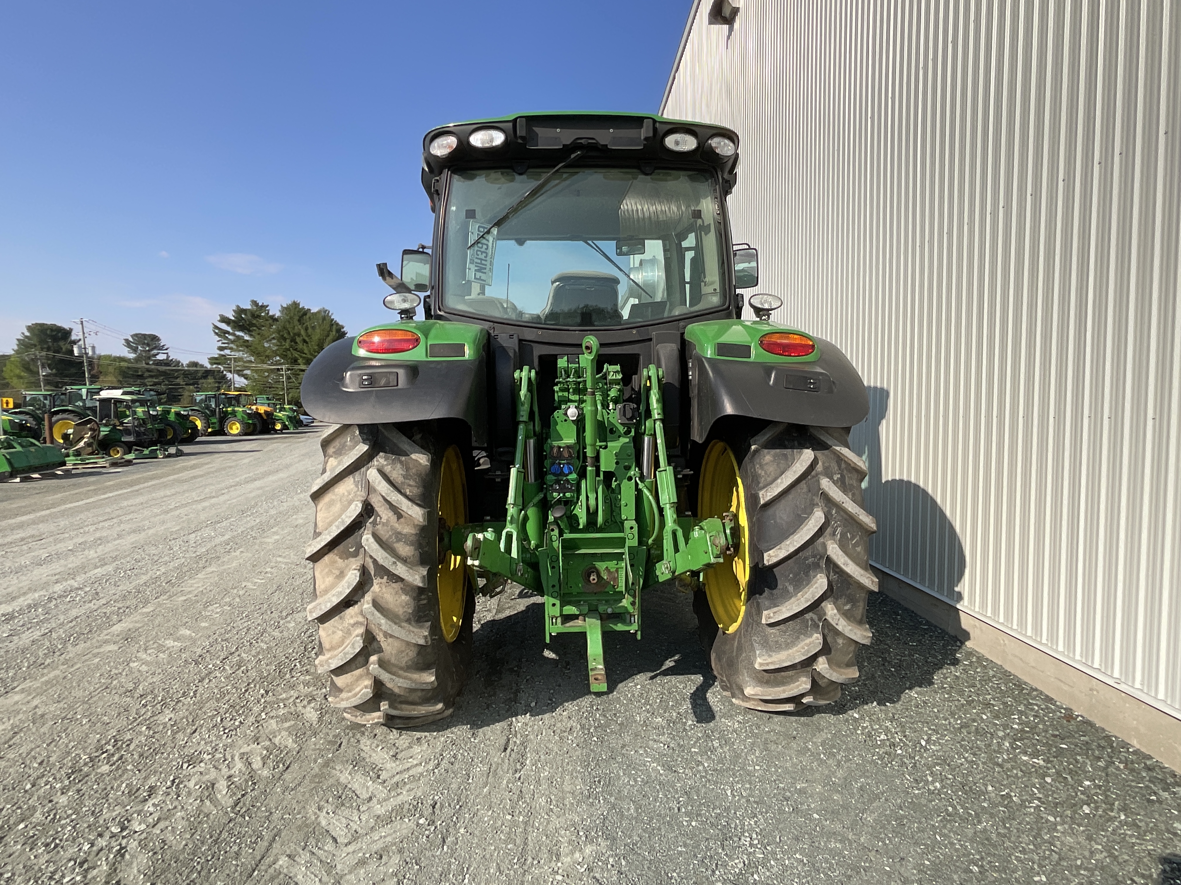 John Deere 6110R 