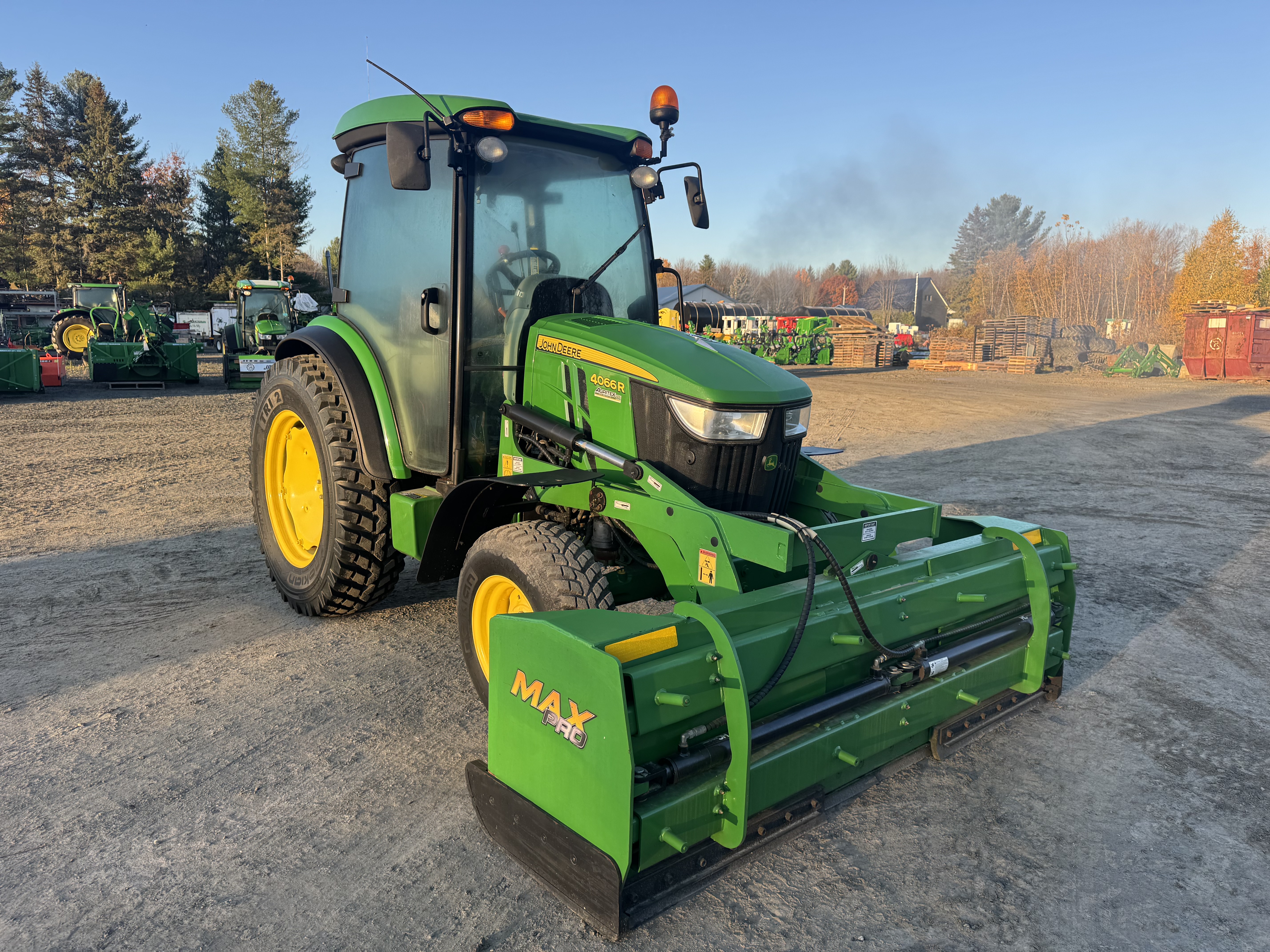 John Deere 4066R GRATTE NOKIAN  
