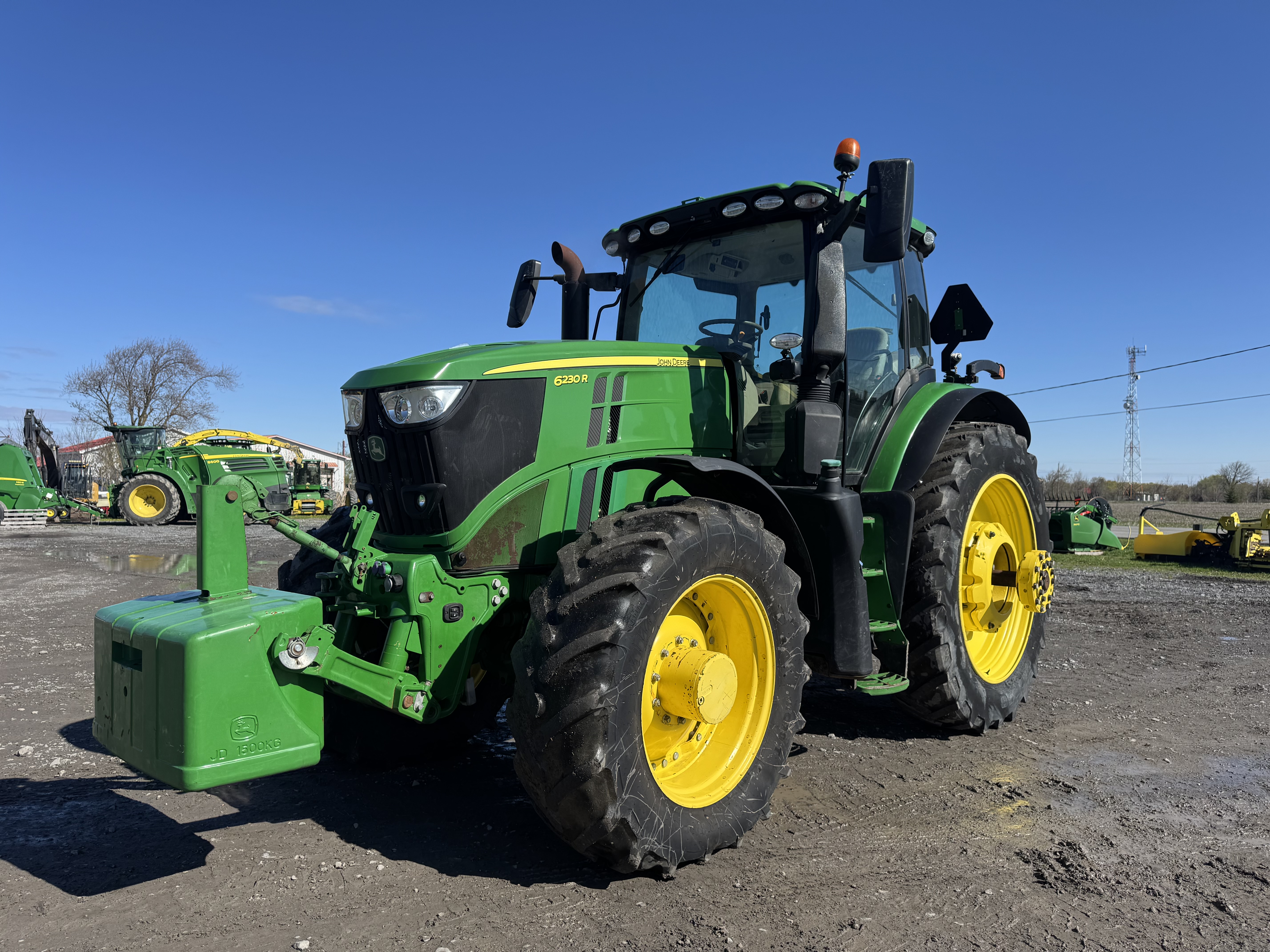 John Deere 6230R FRT HITCH