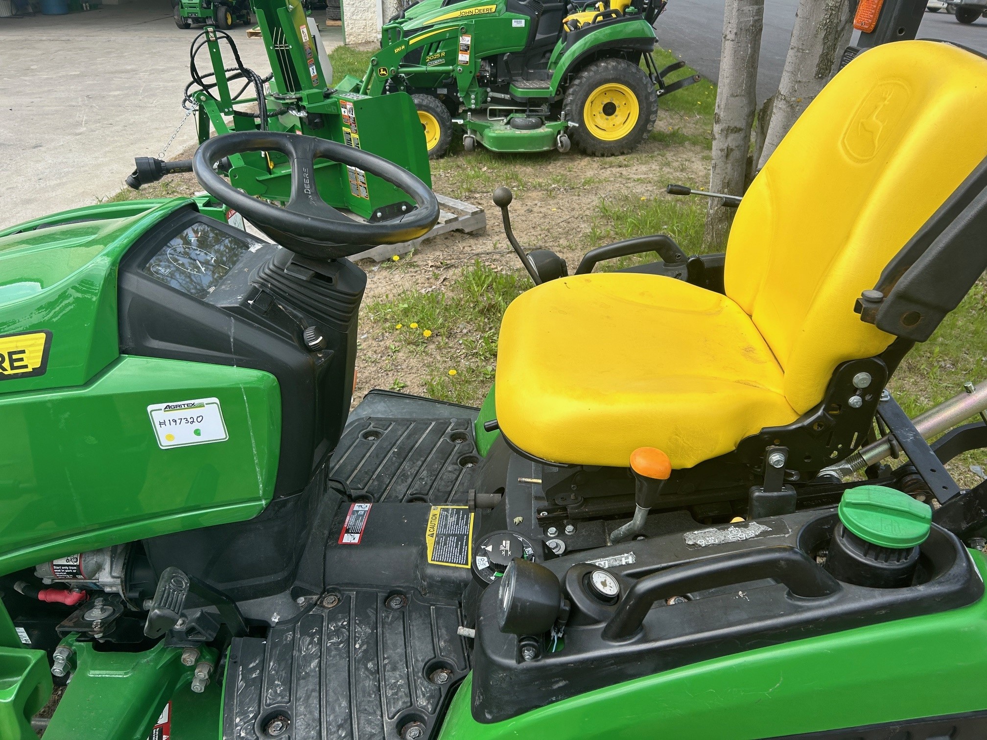 John Deere 1025R