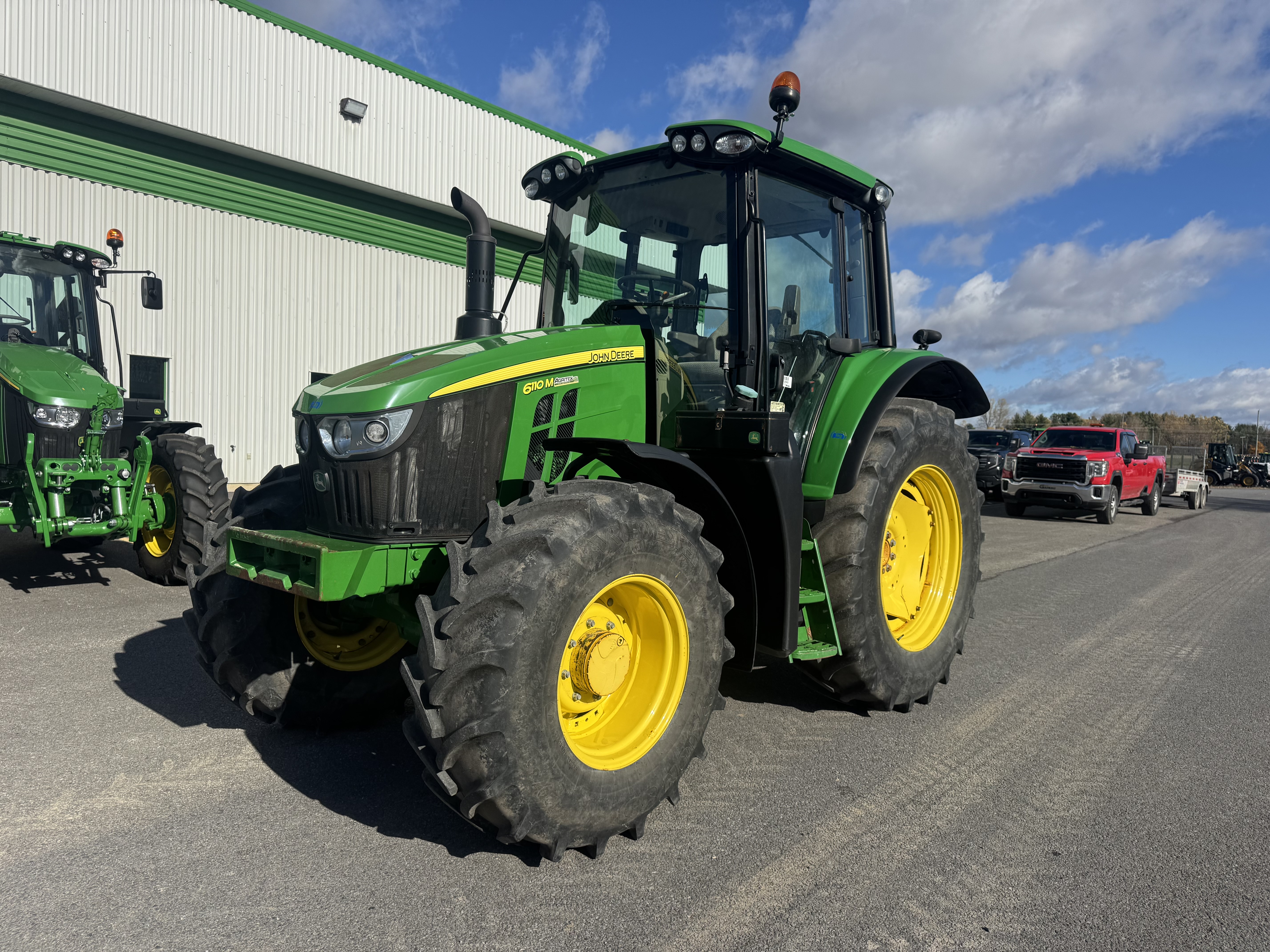 John Deere 6110M