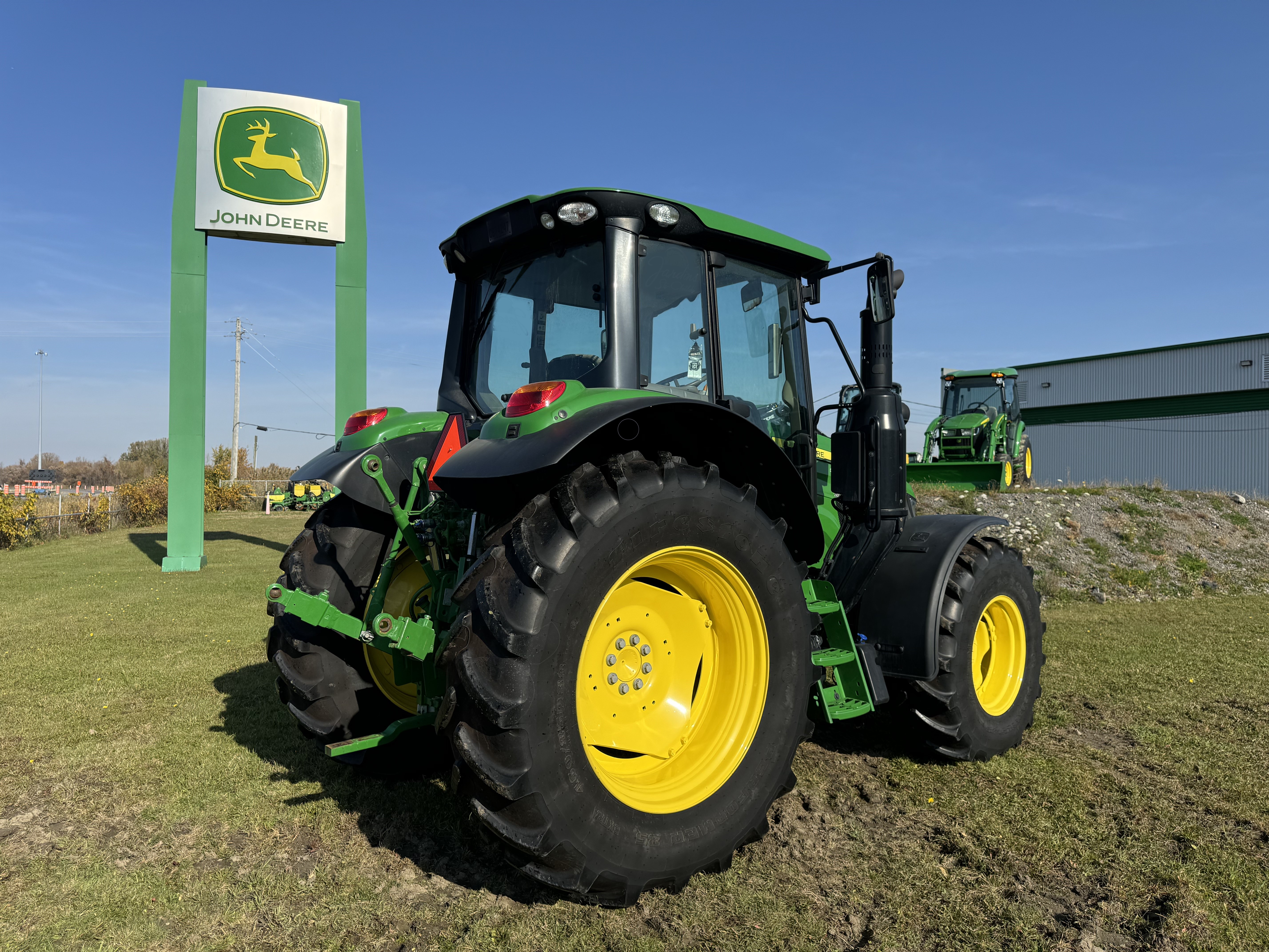 John Deere 6120M