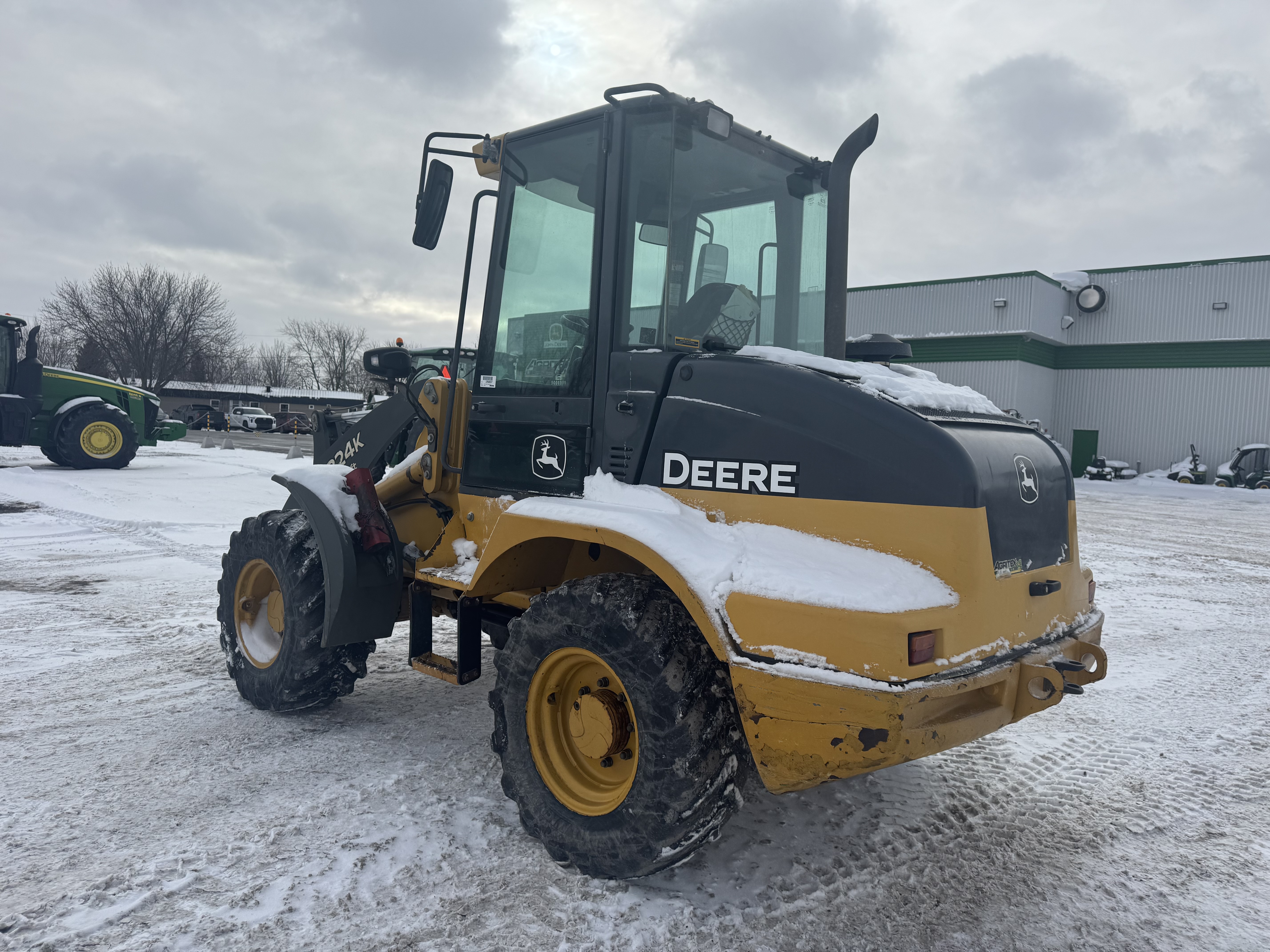 John Deere 324K