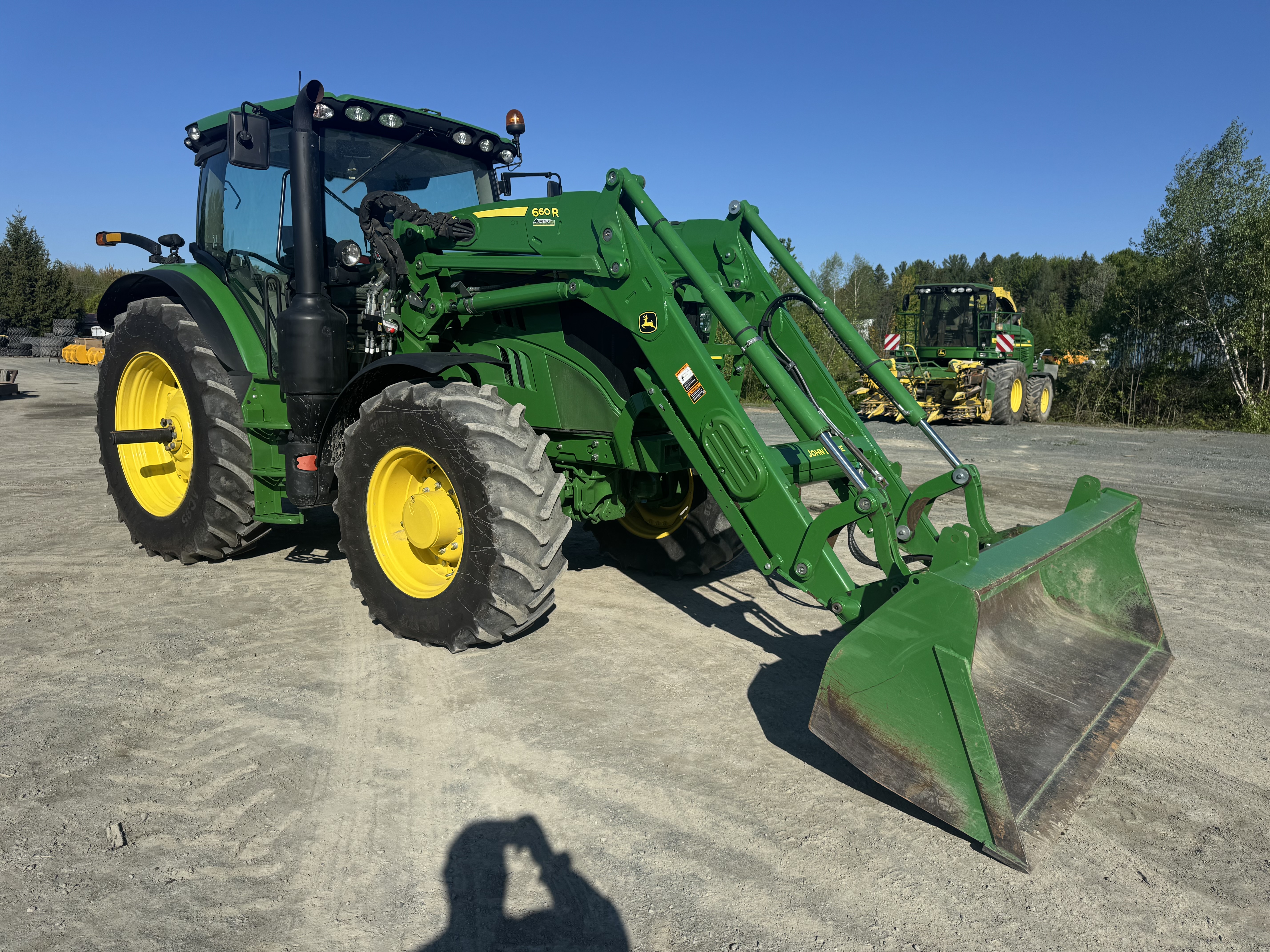 John Deere 6145R  