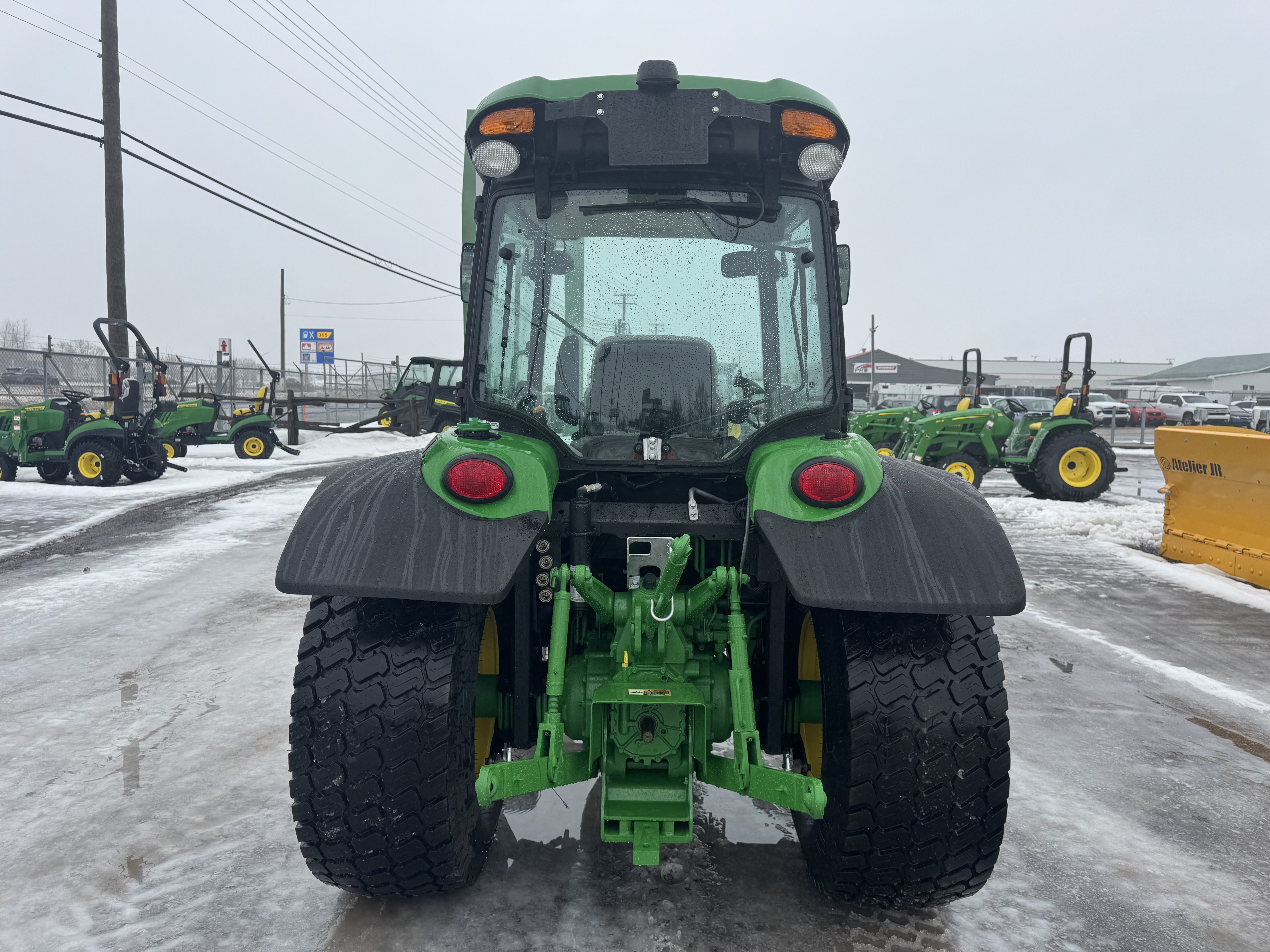 John Deere 4066R TURF    