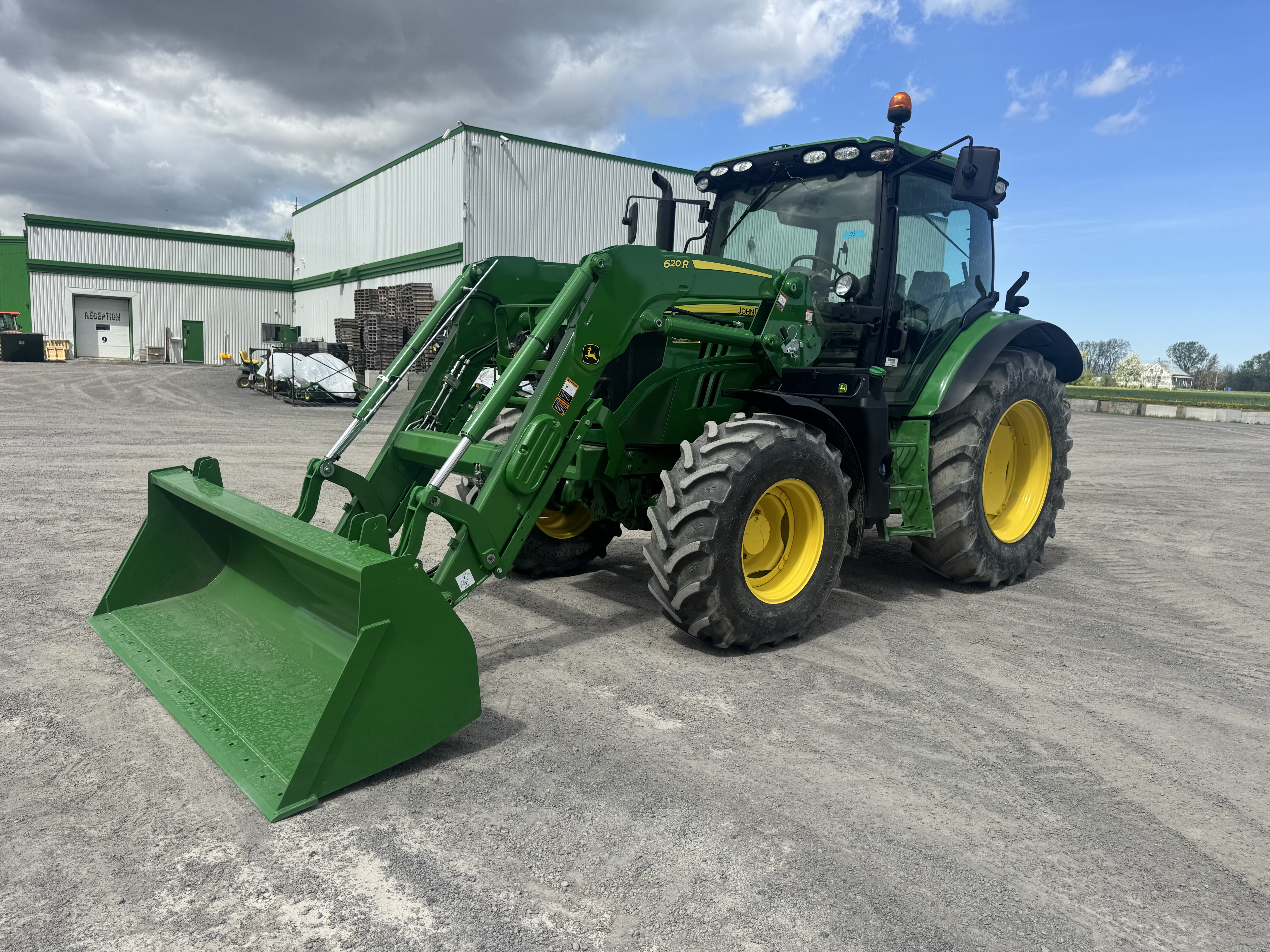 John Deere 6110R LOADER NSL