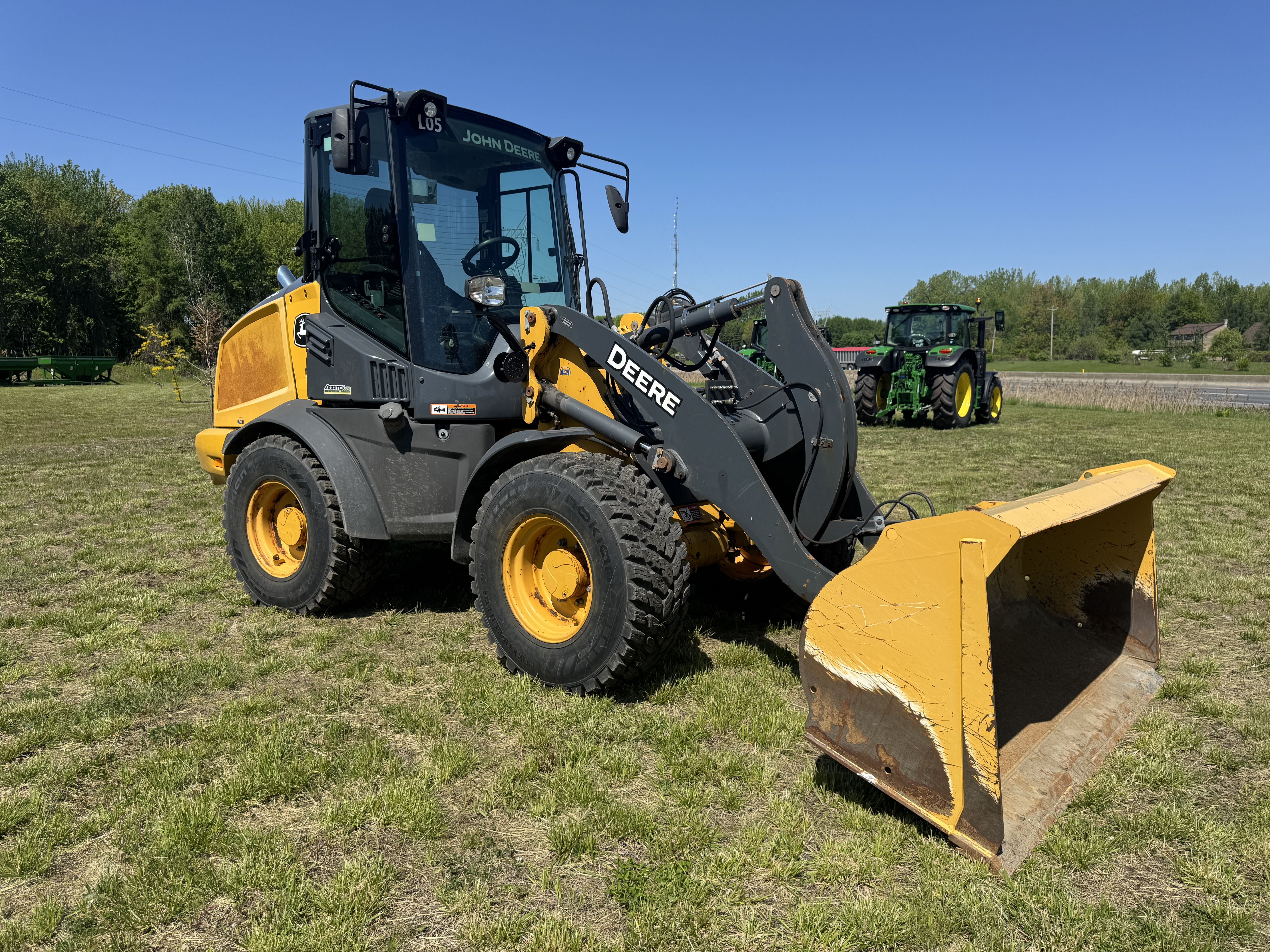 John Deere 244L