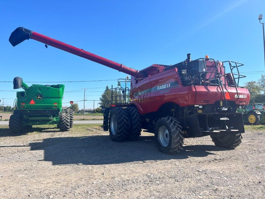 Case/IH 6130 avec nez mais et table