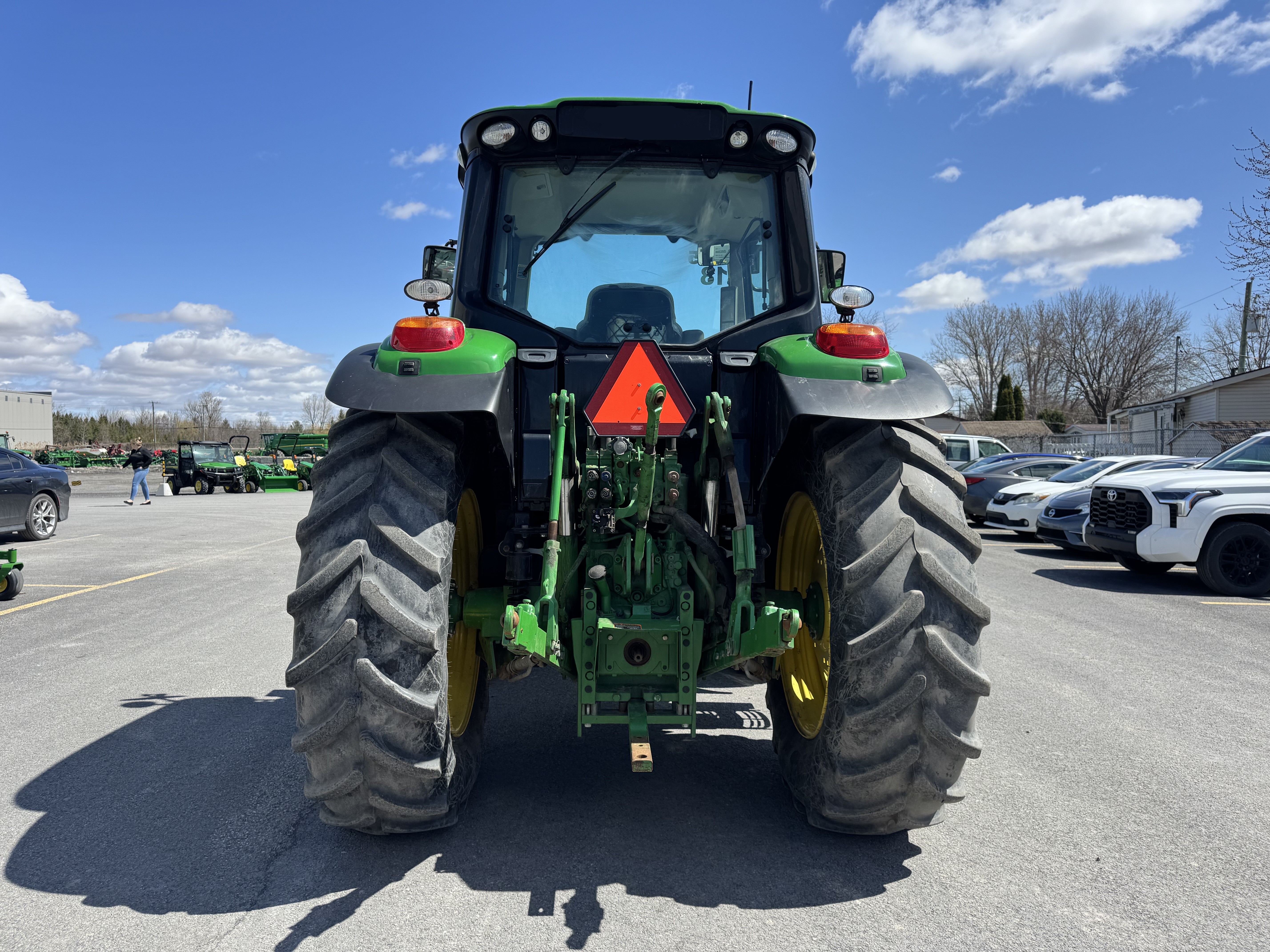 John Deere 6110M