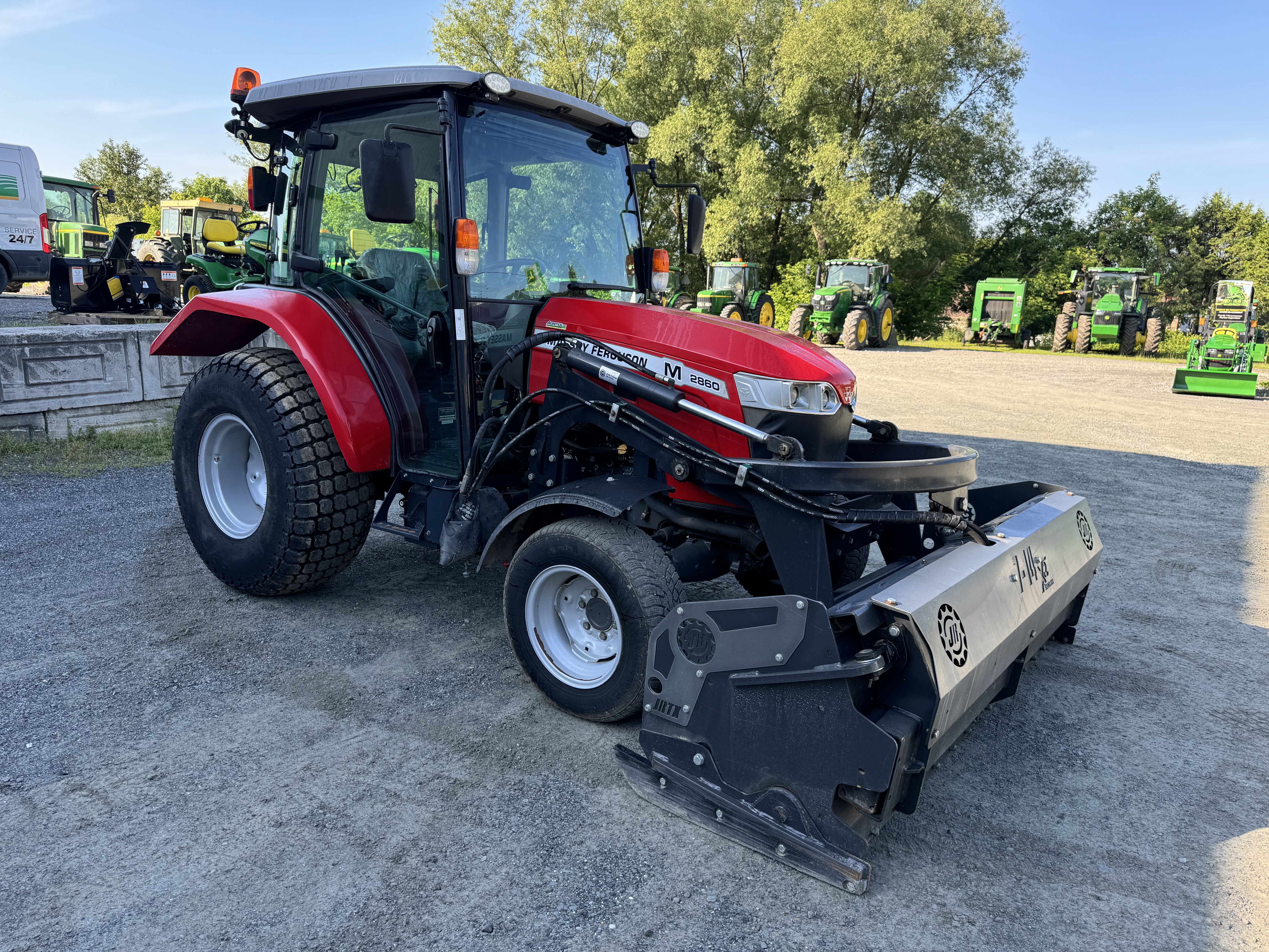 Massey Ferguson 2860M 