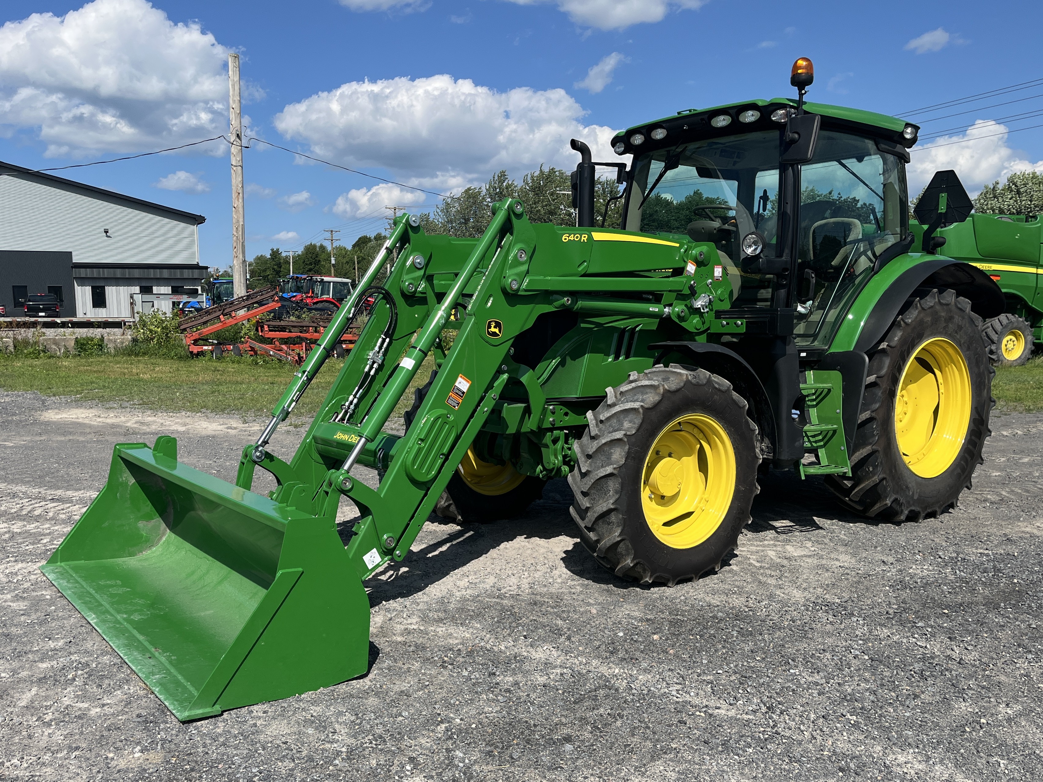 John Deere 6110R 