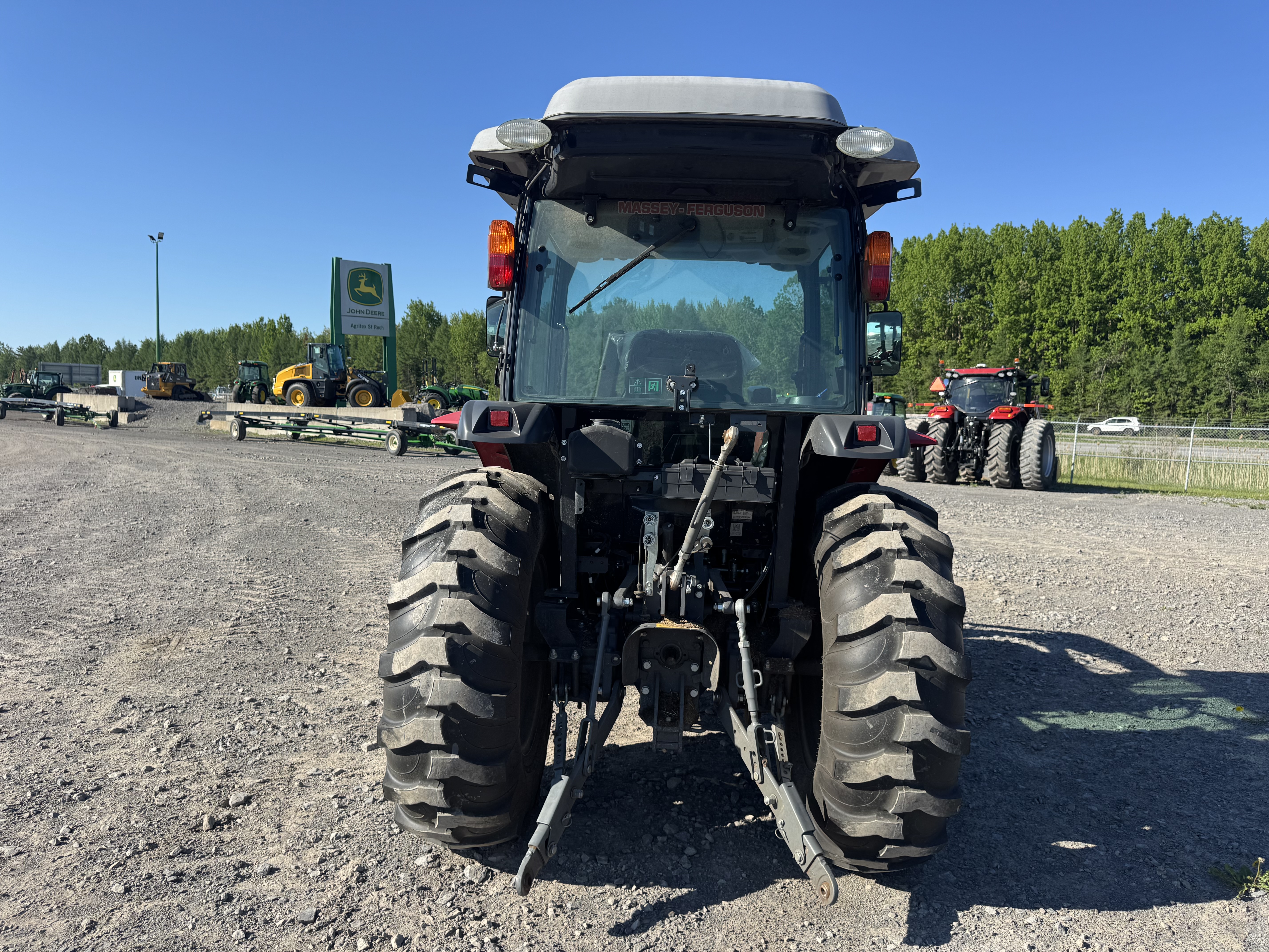 Massey Ferguson 1735M