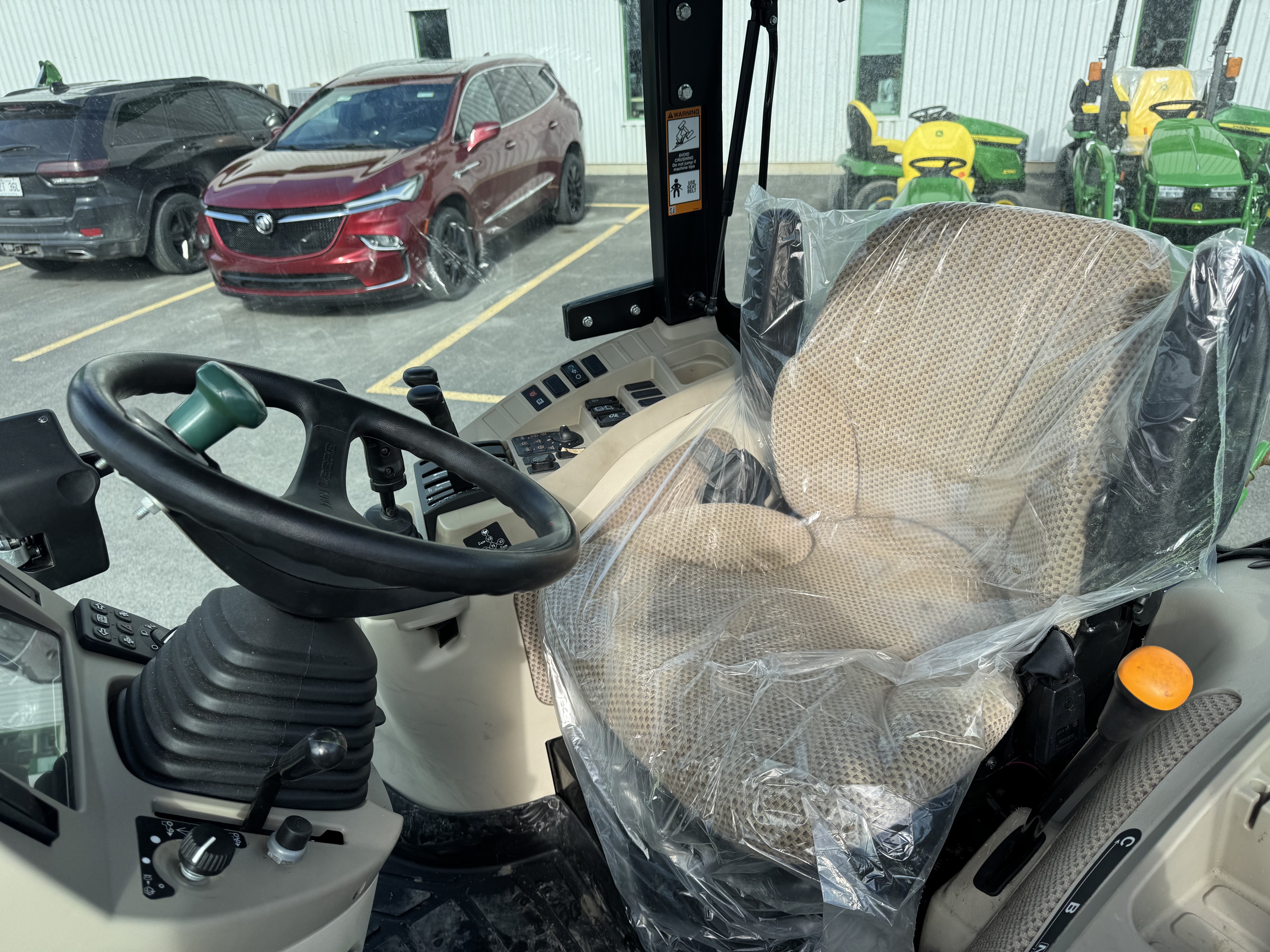 John Deere 4066R NOKIAN 