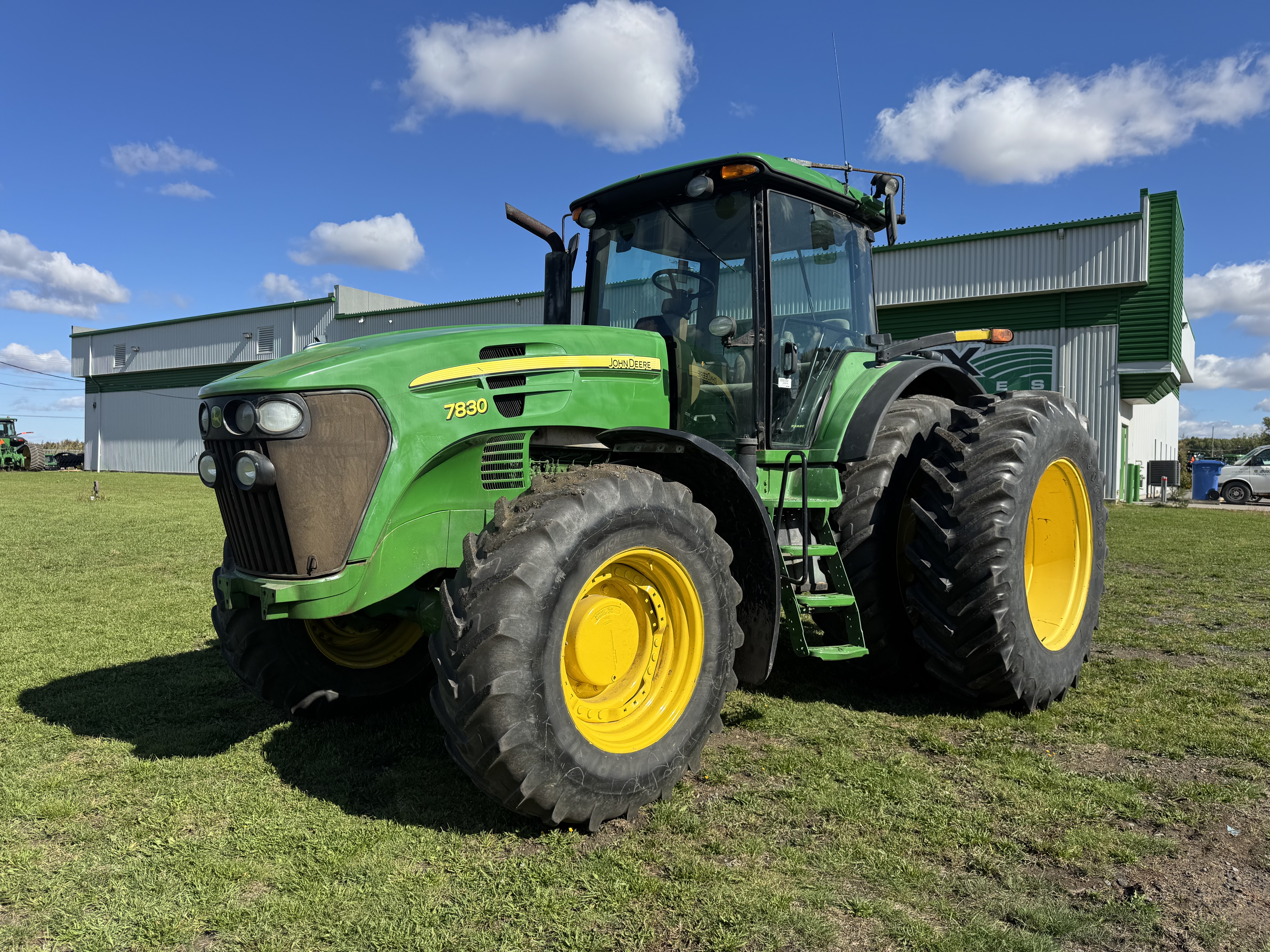 John Deere 7830