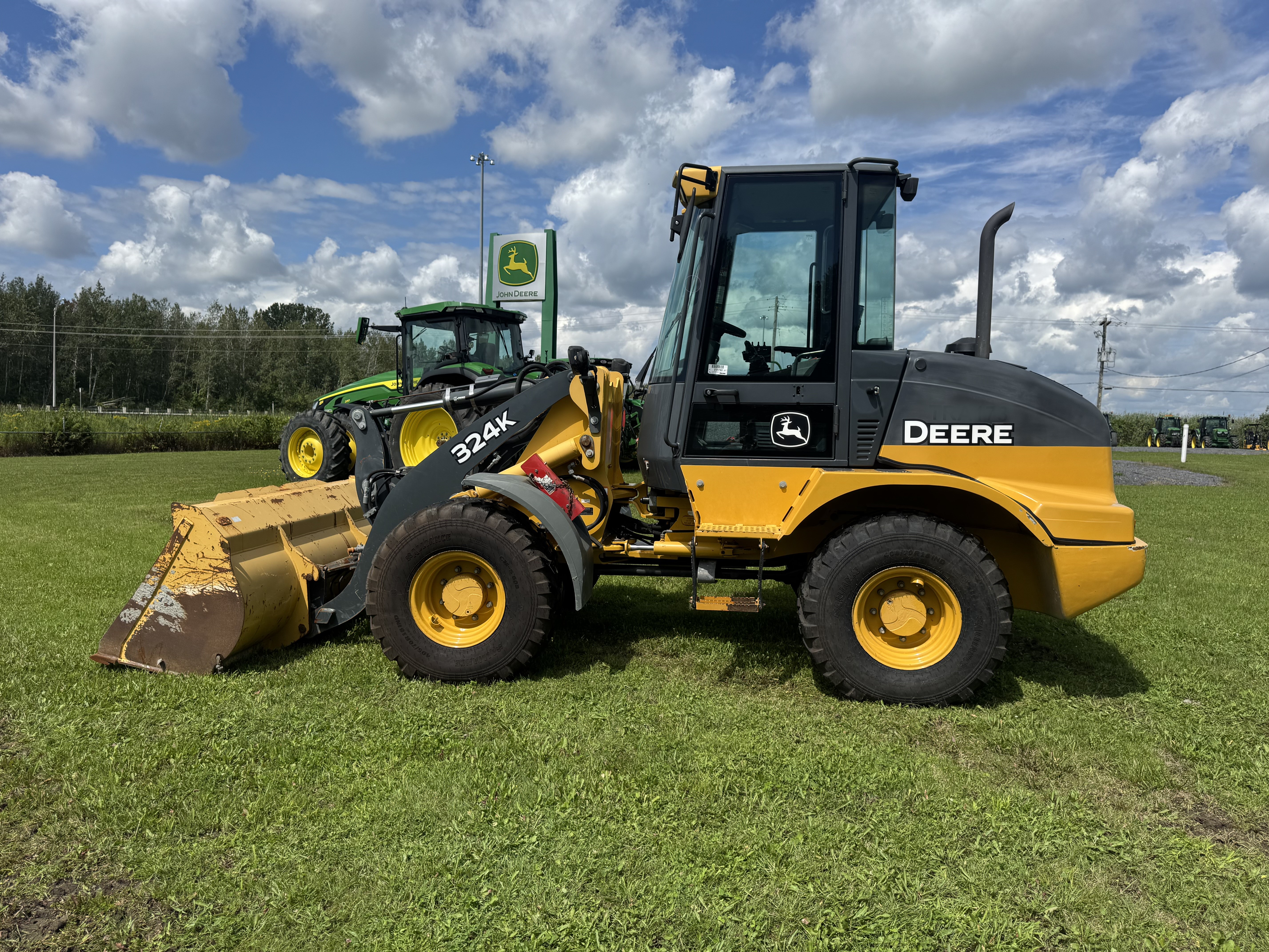 John Deere 324K