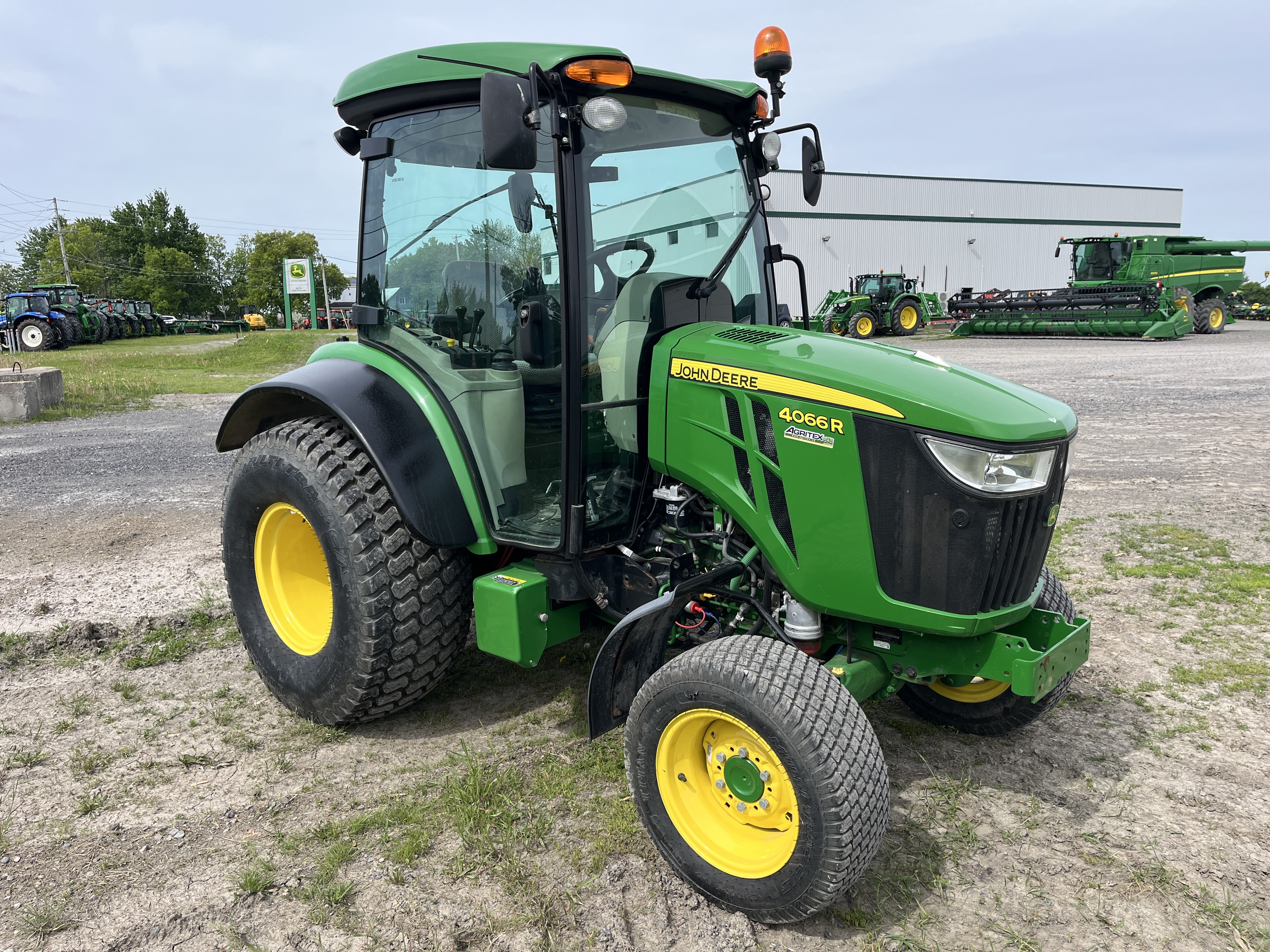 John Deere 4066R TURF 
