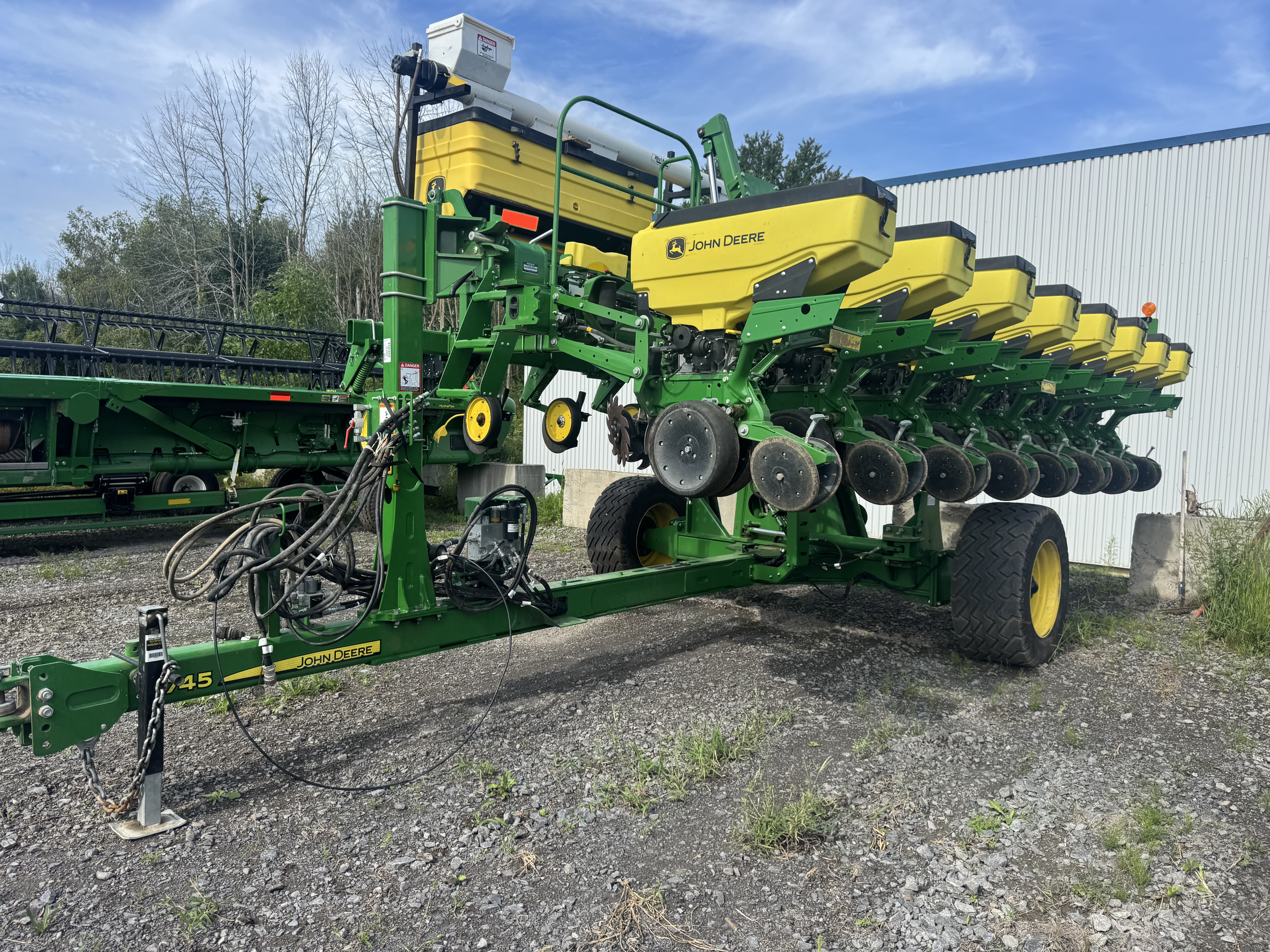 John Deere 1745