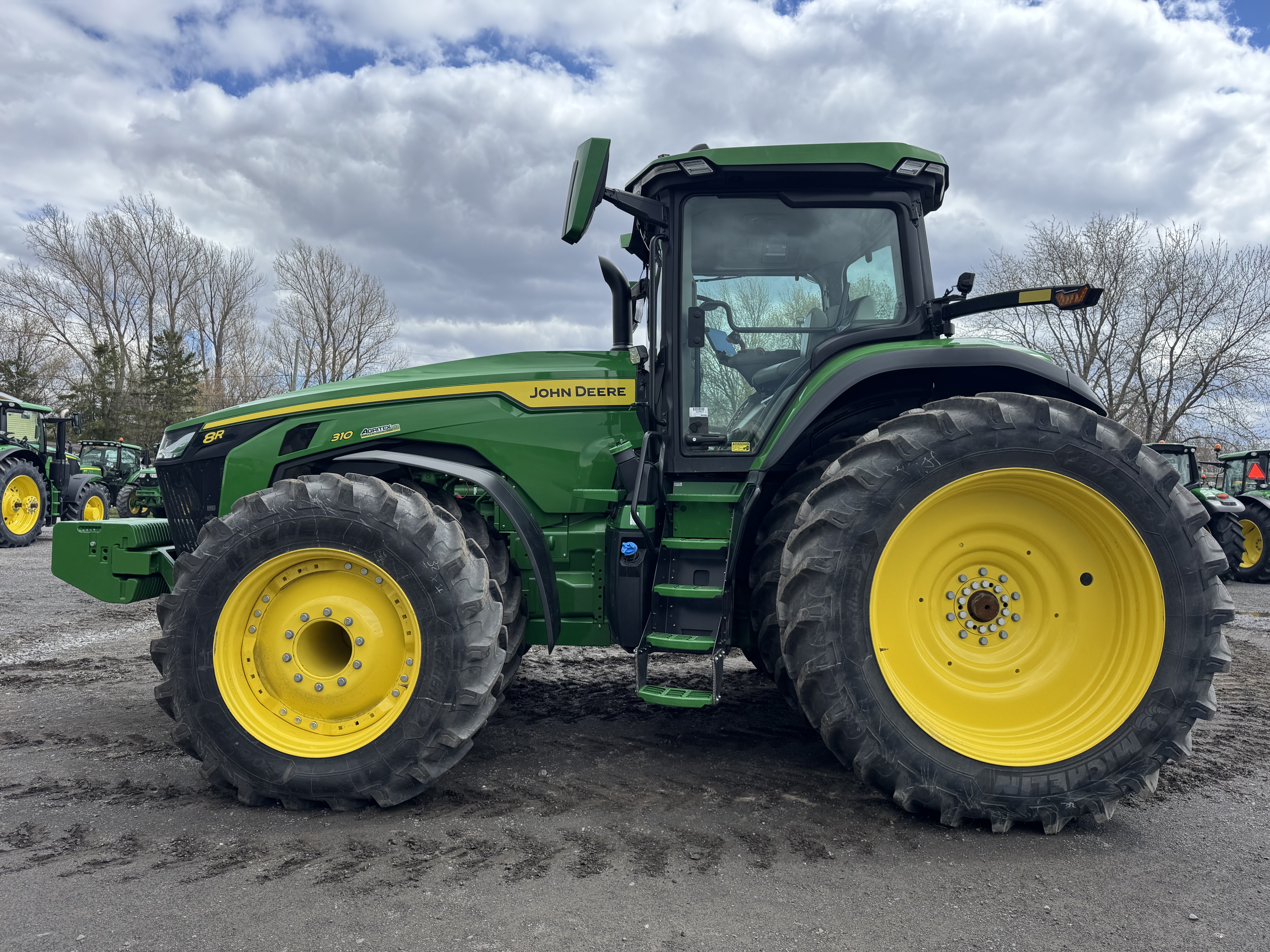 John Deere 8R 310