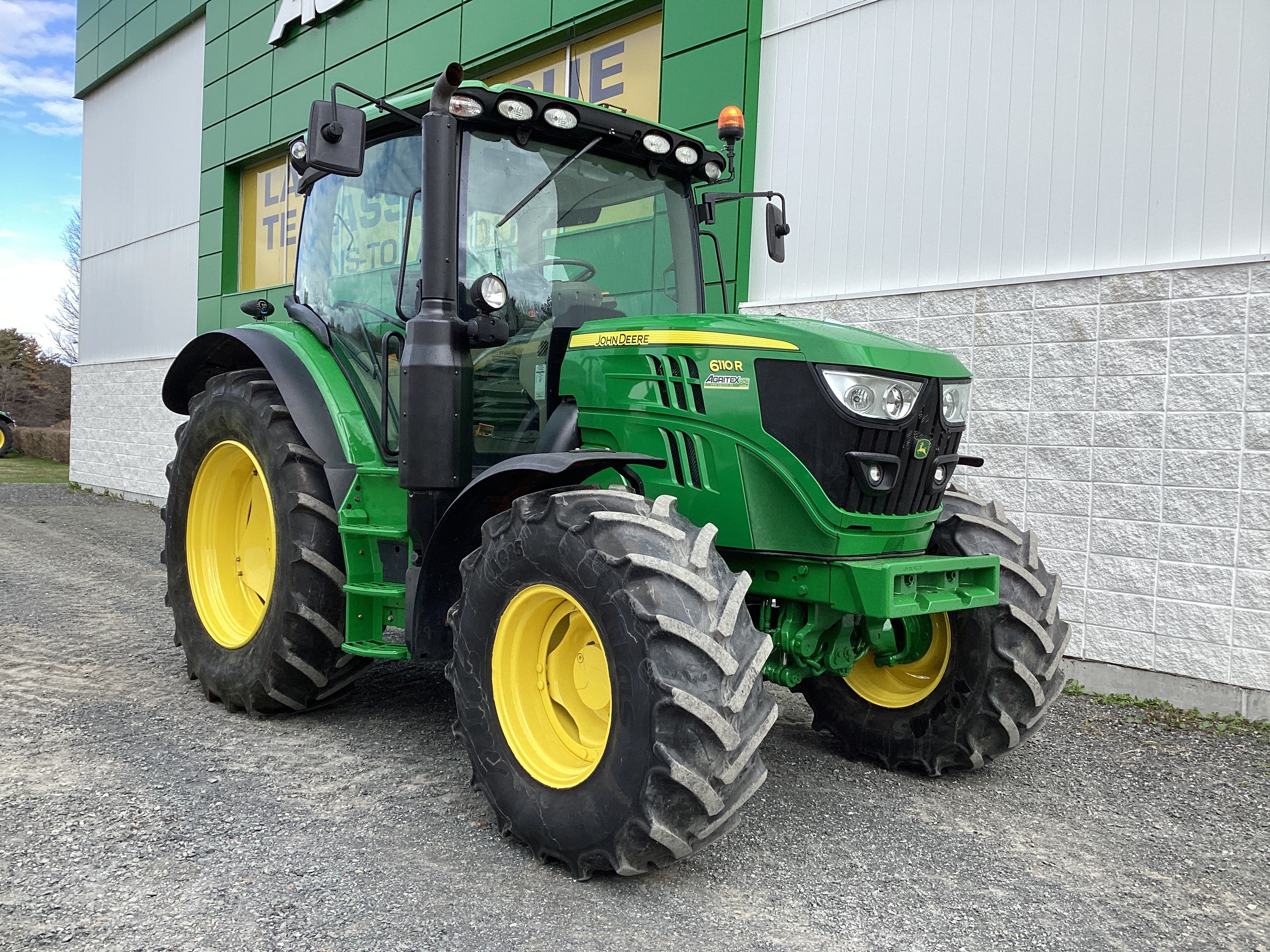 John Deere 6110R