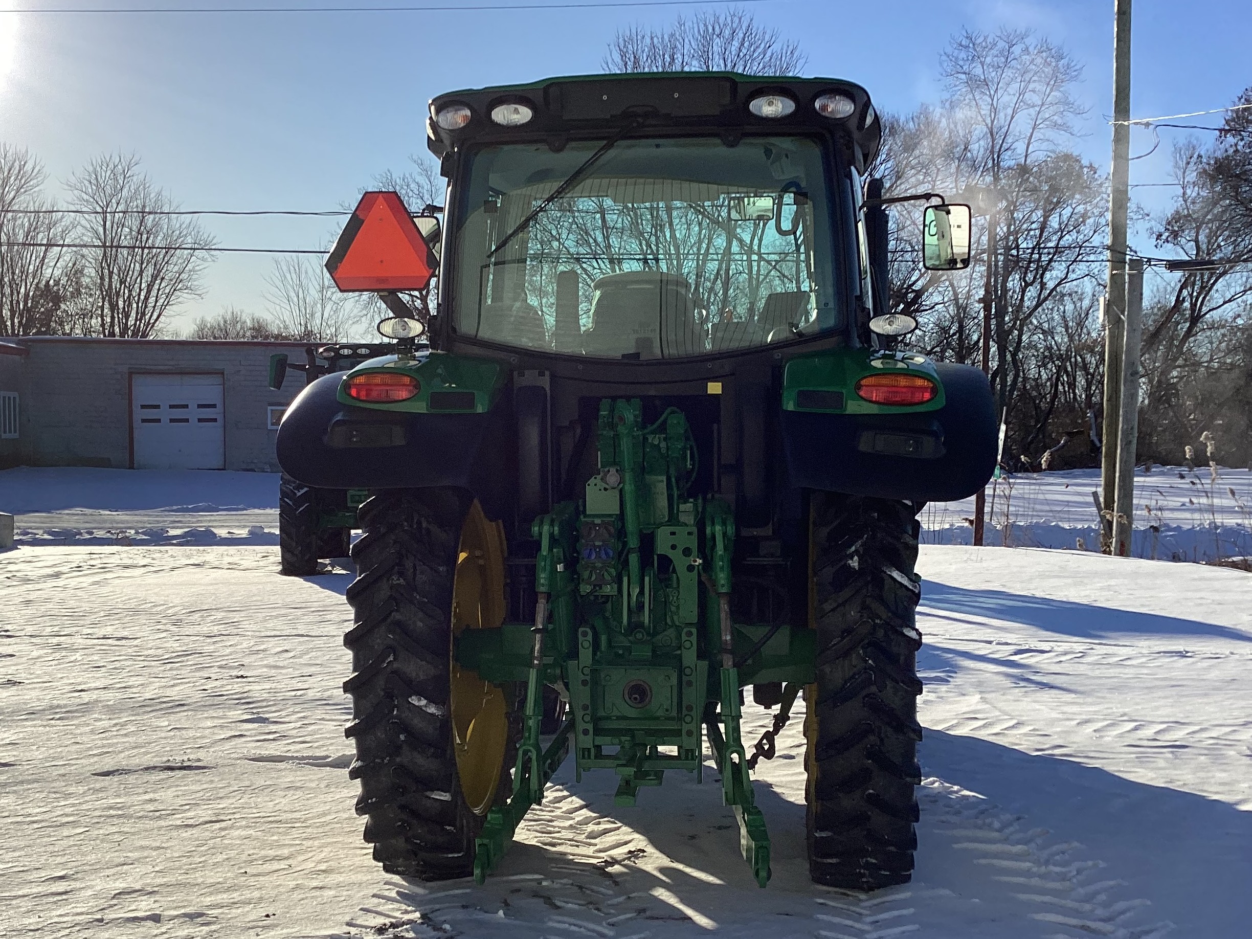 John Deere 6120R 