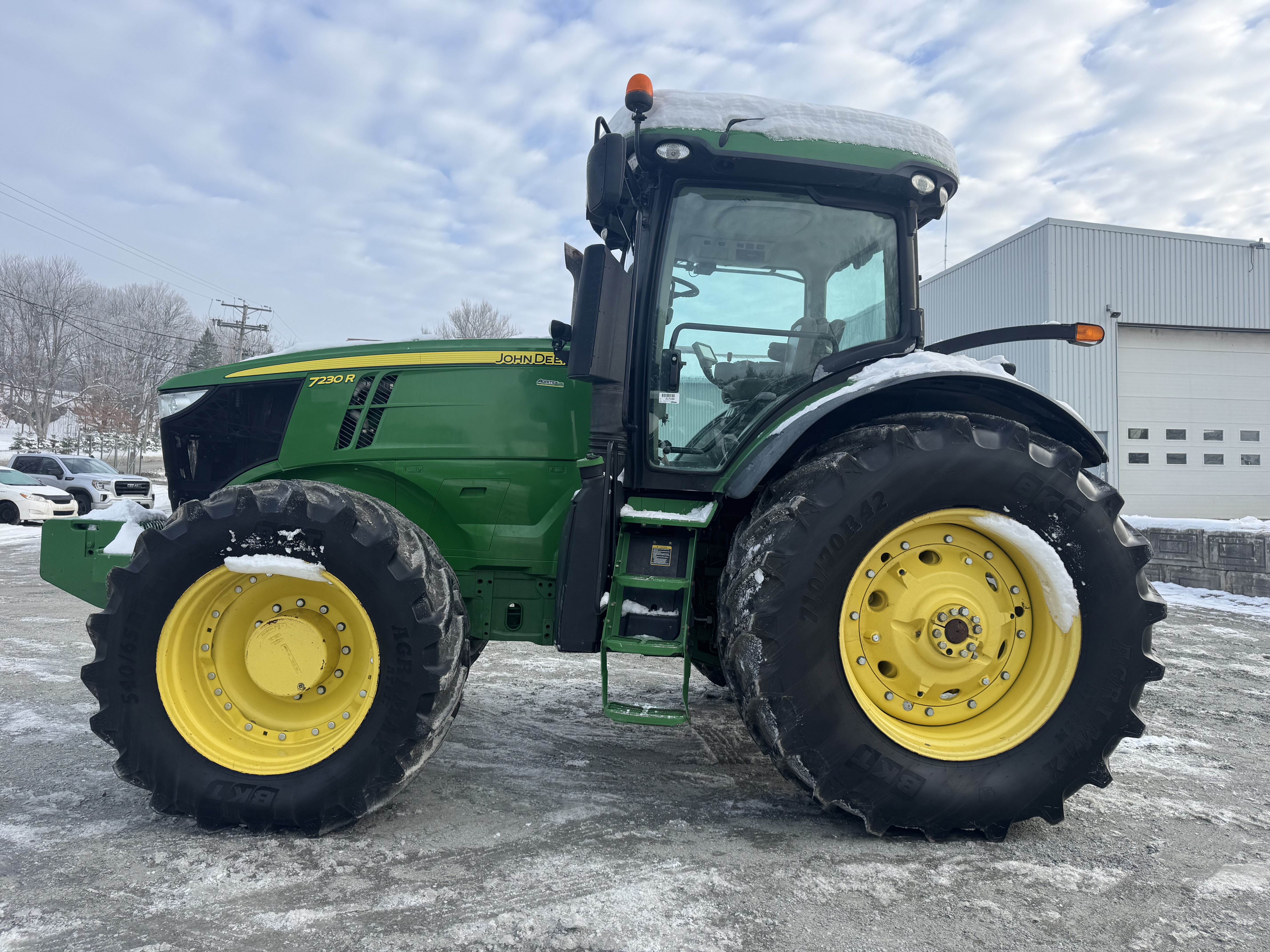 John Deere 7230R