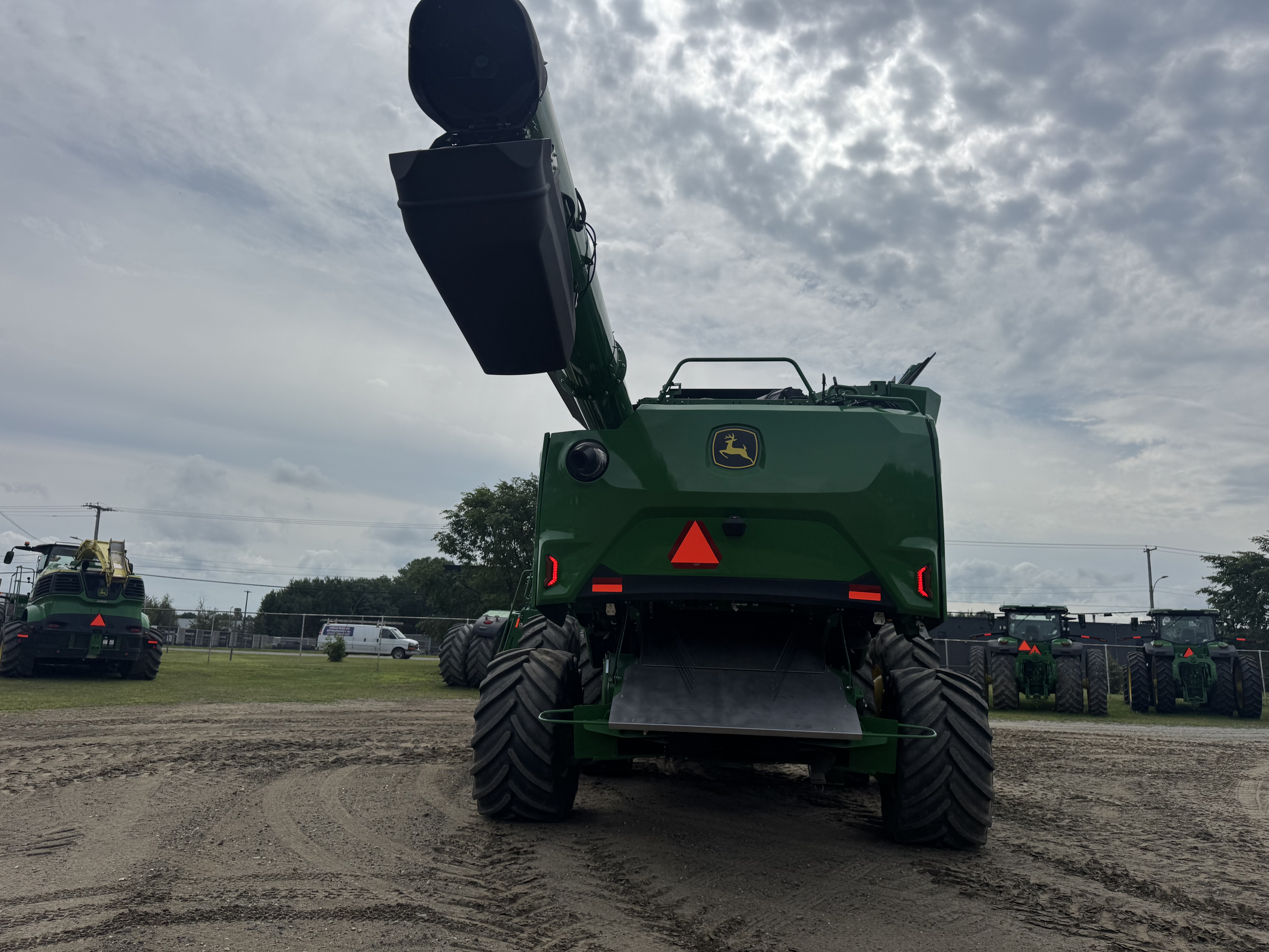 John Deere S7 700