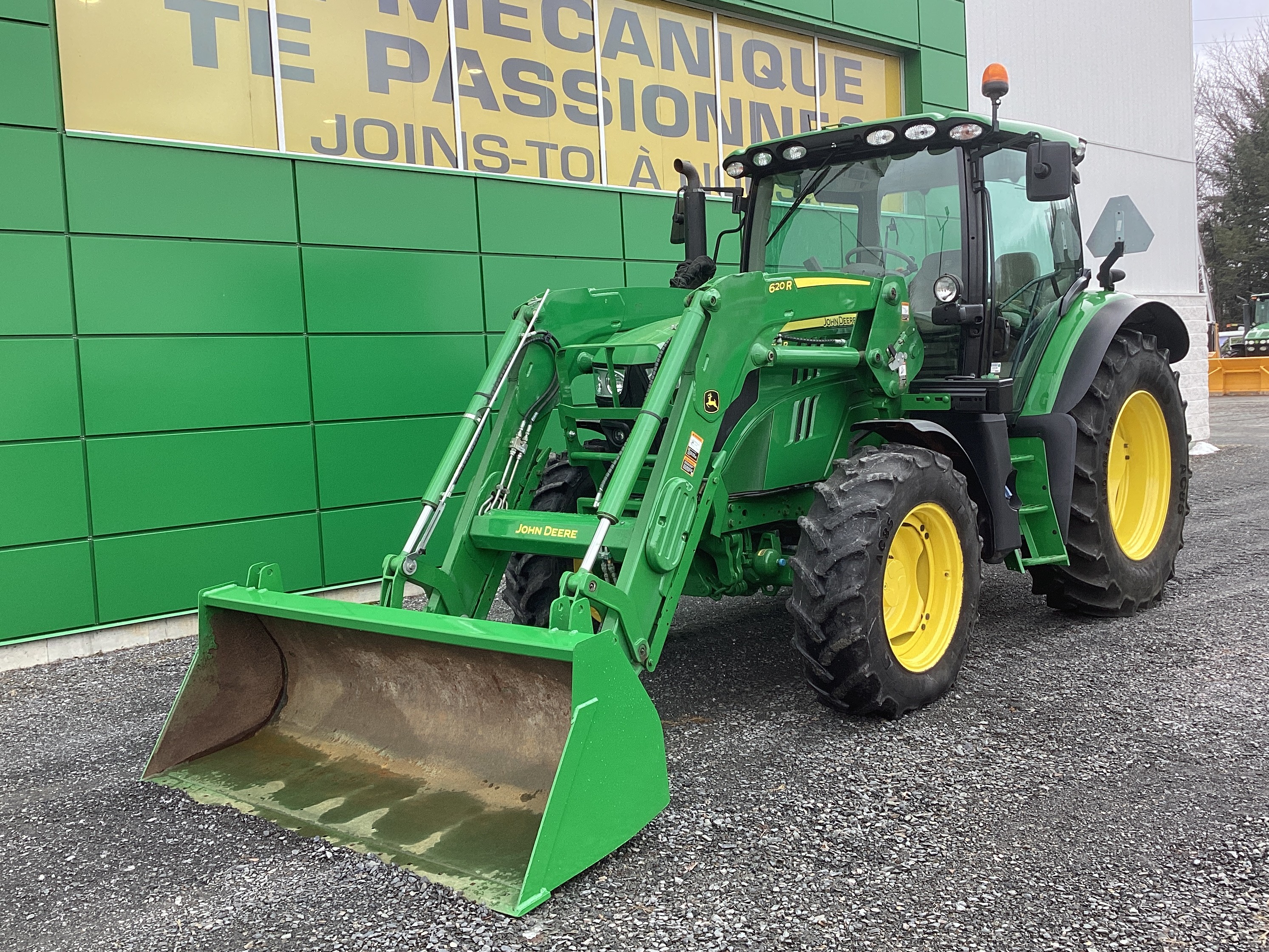 John Deere 6110R