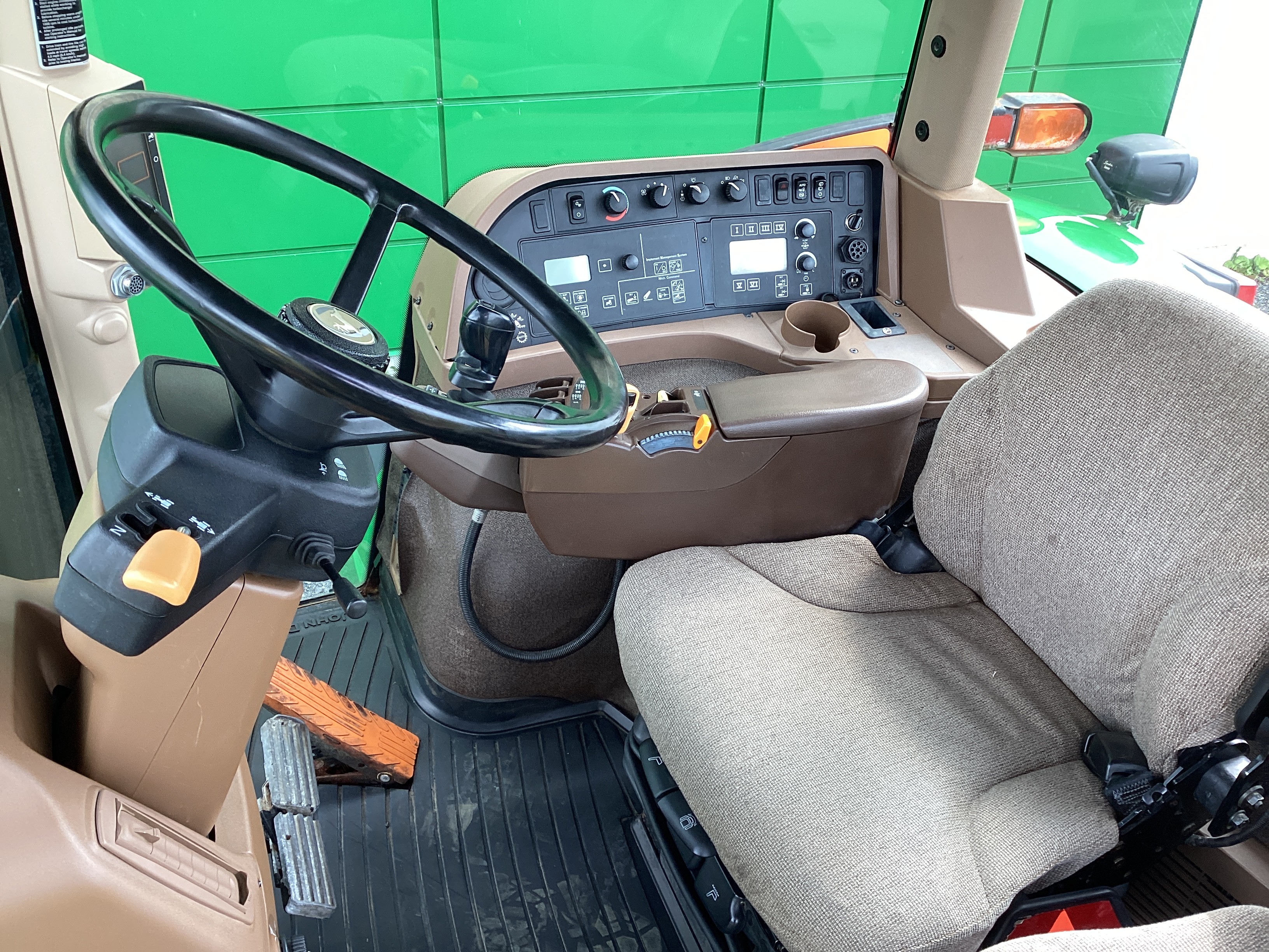 John Deere 7830