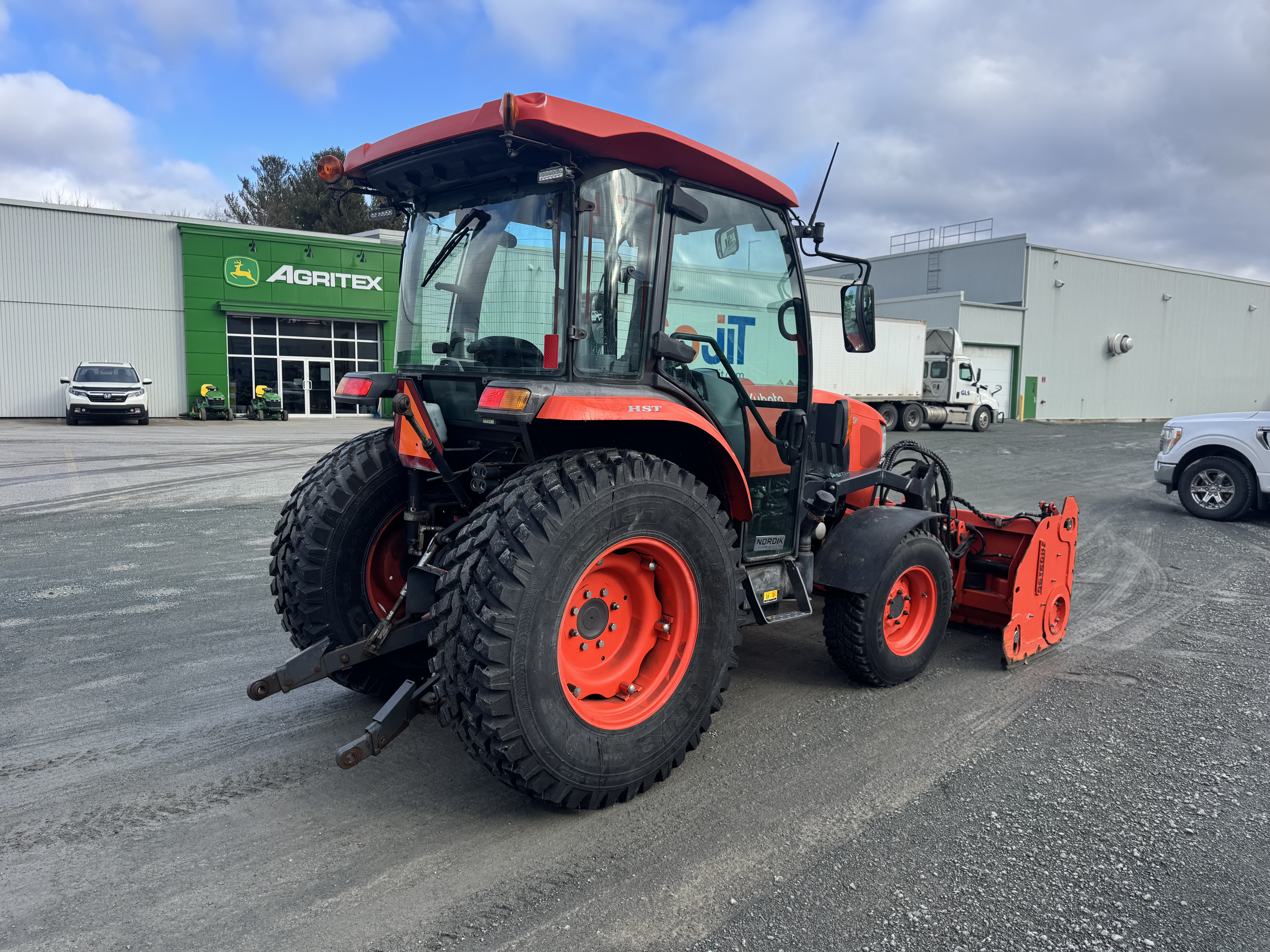 Kubota L6060 GRATTE NOKIAN