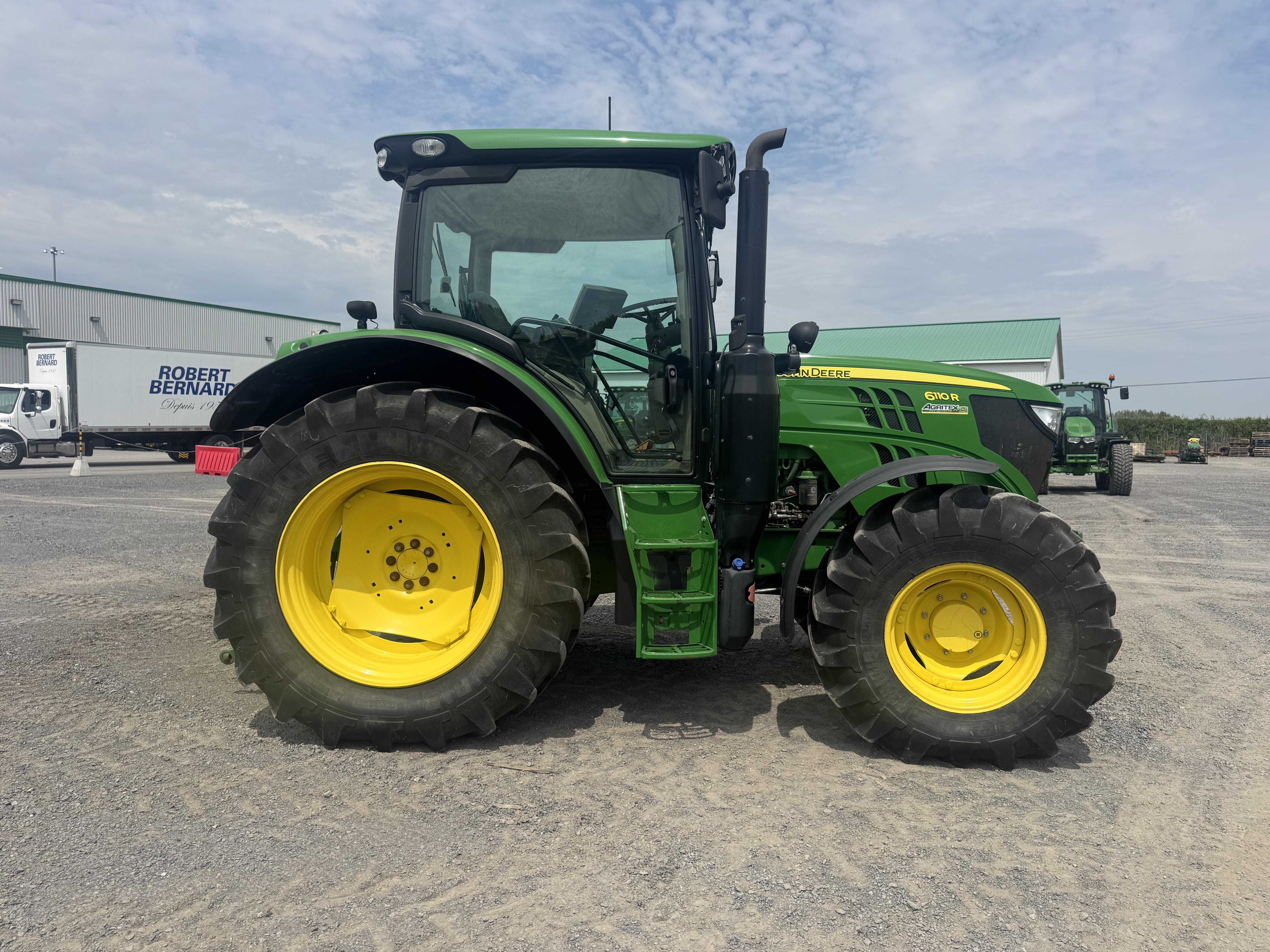 John Deere 6110R