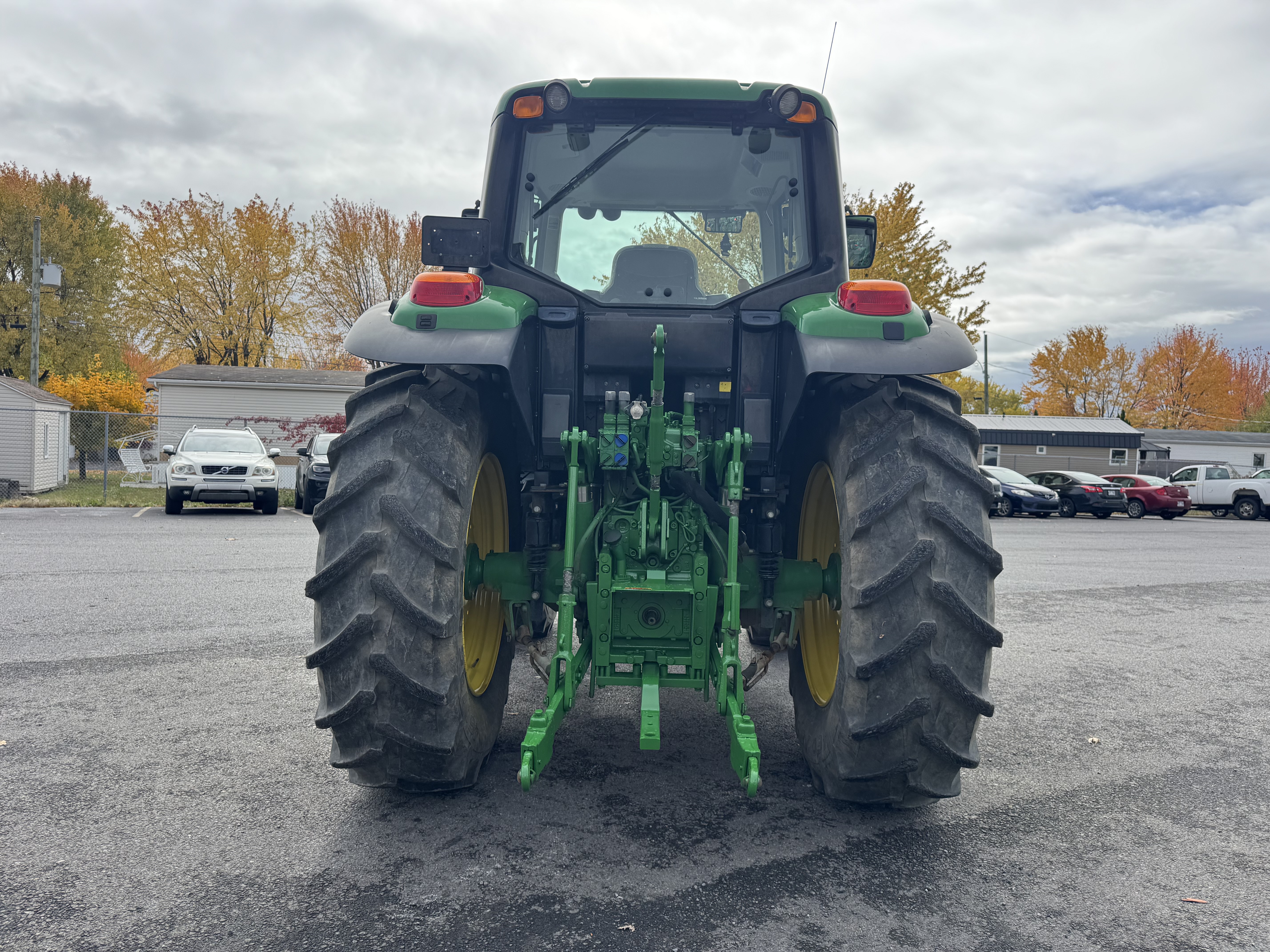 John Deere 6110M