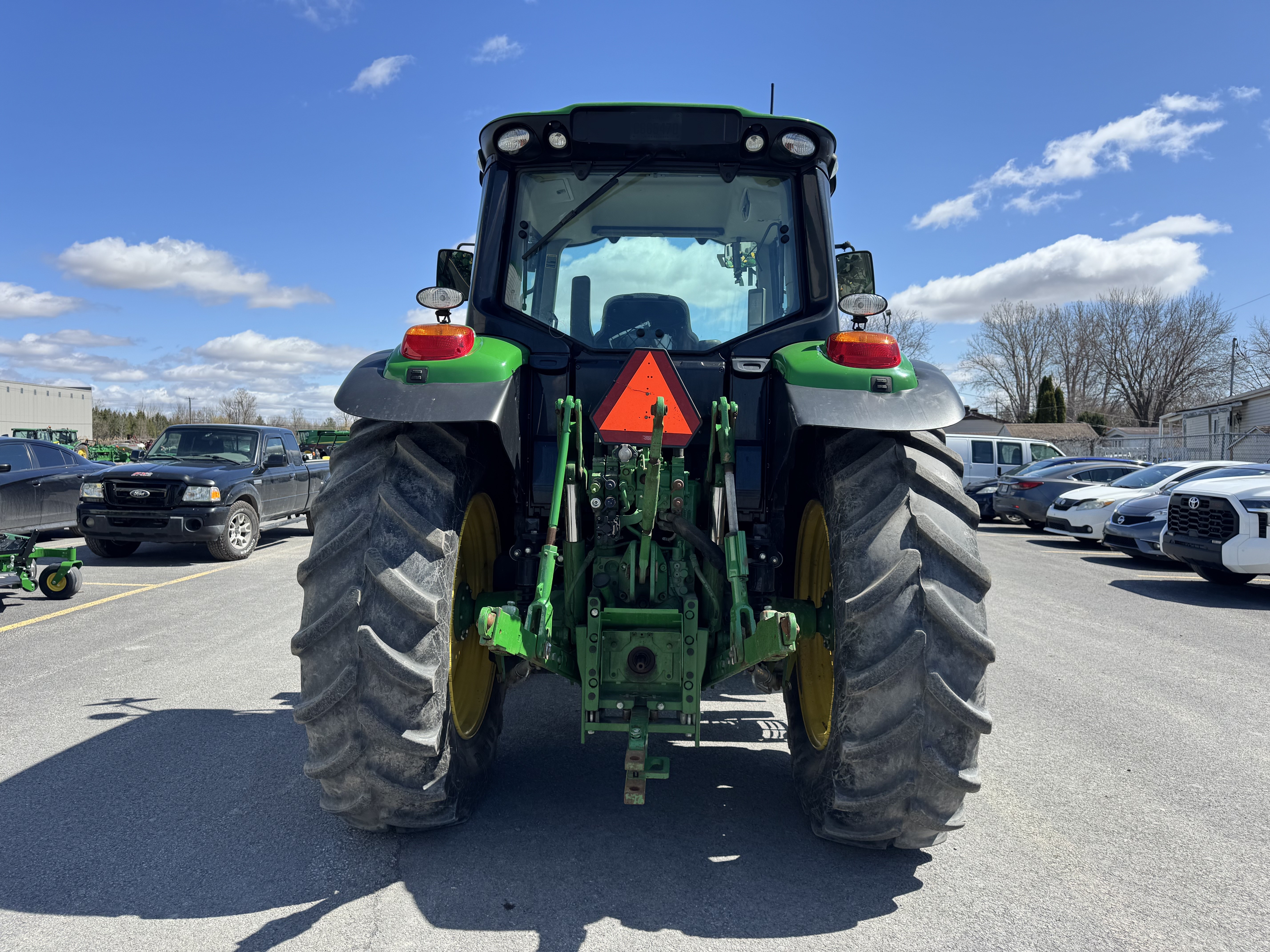 John Deere 6110M