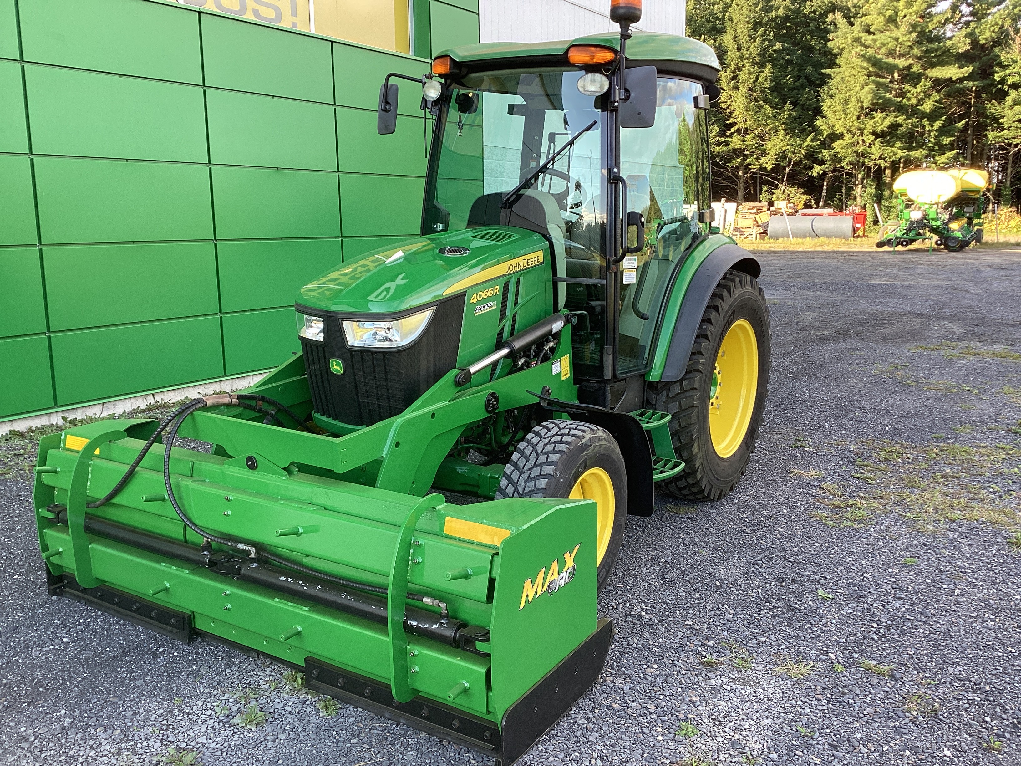 John Deere 4066R NOKIAN GRATTE AUTRE