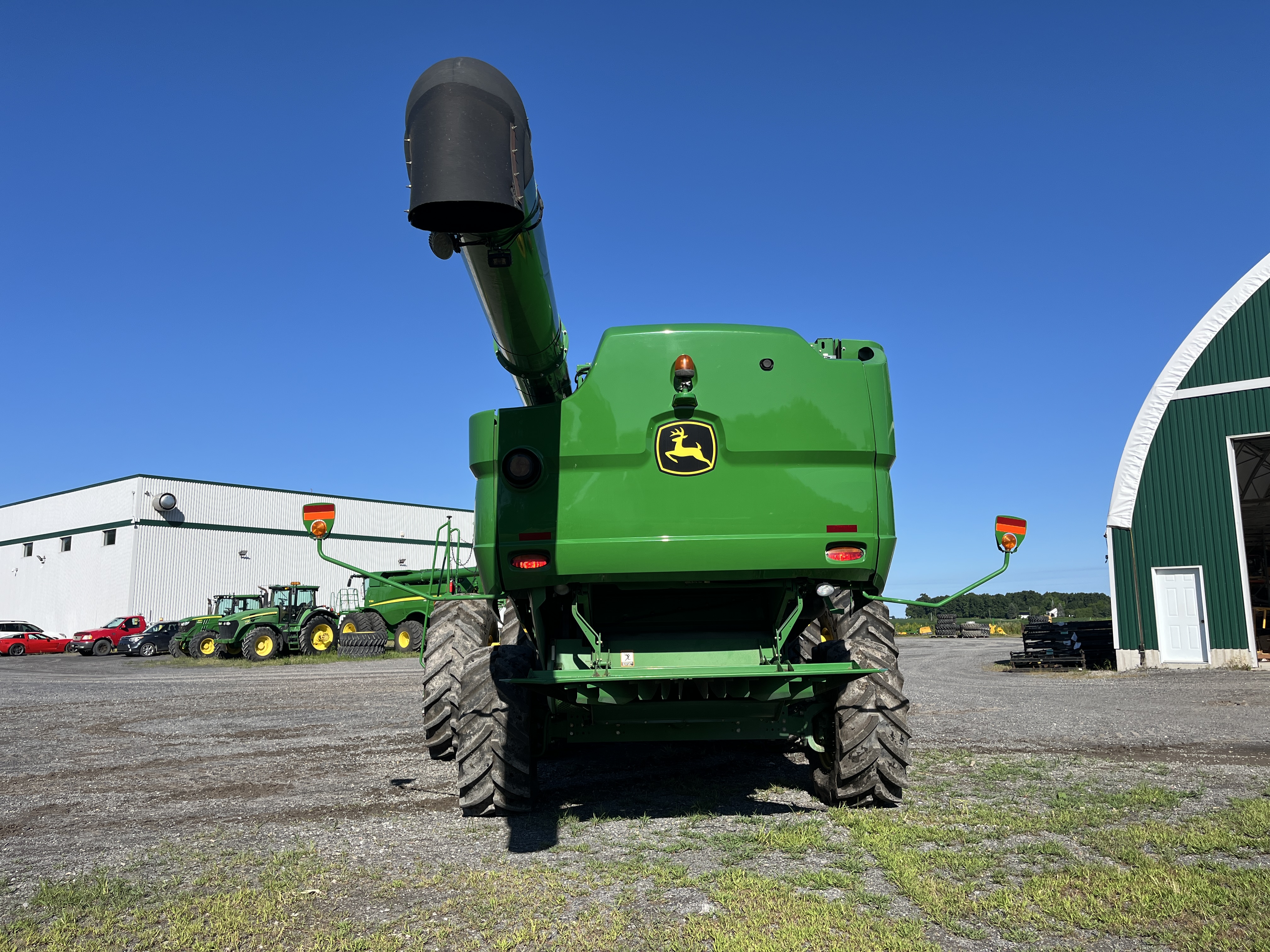 John Deere S670