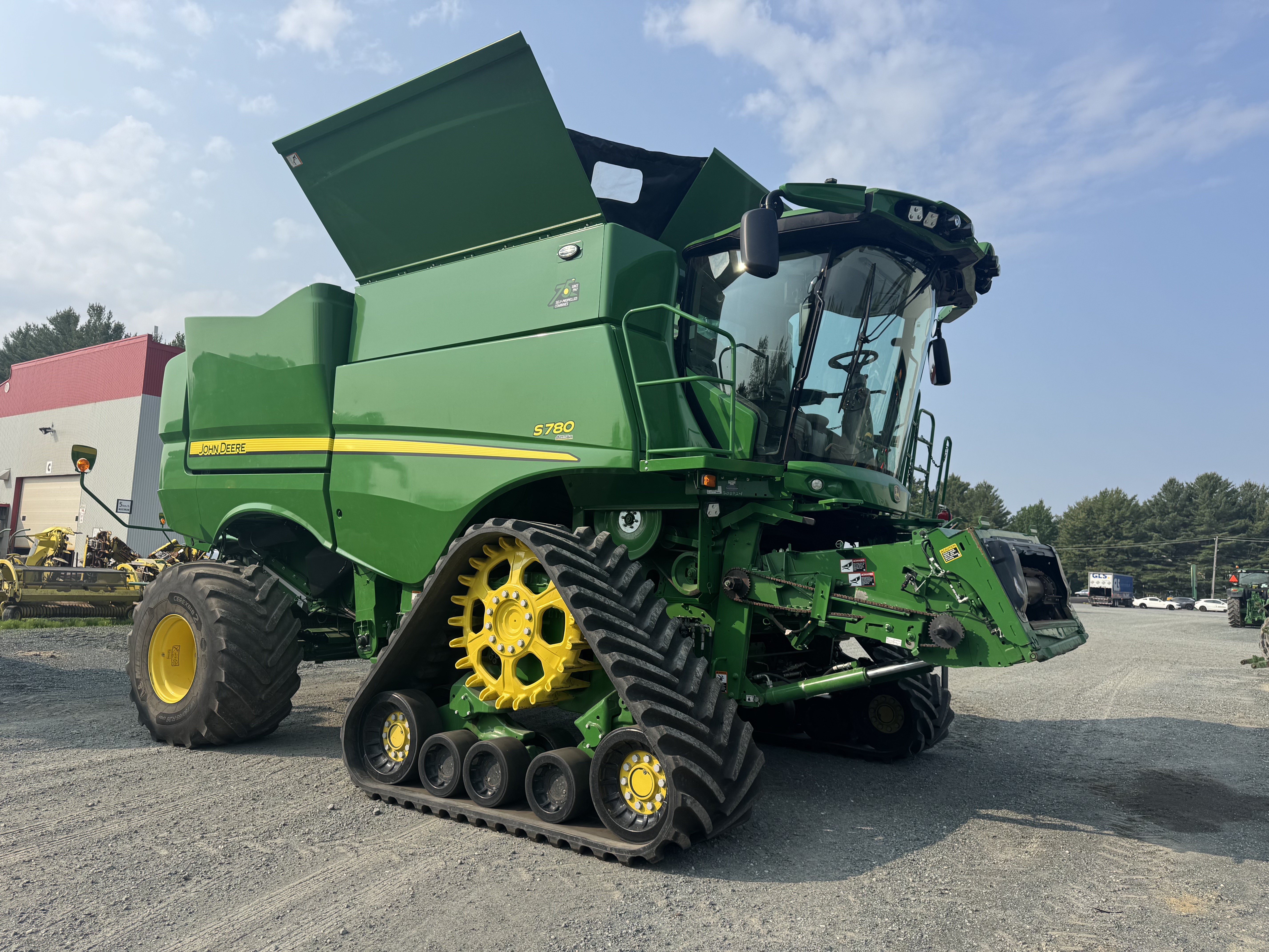 John Deere S780 TRACK