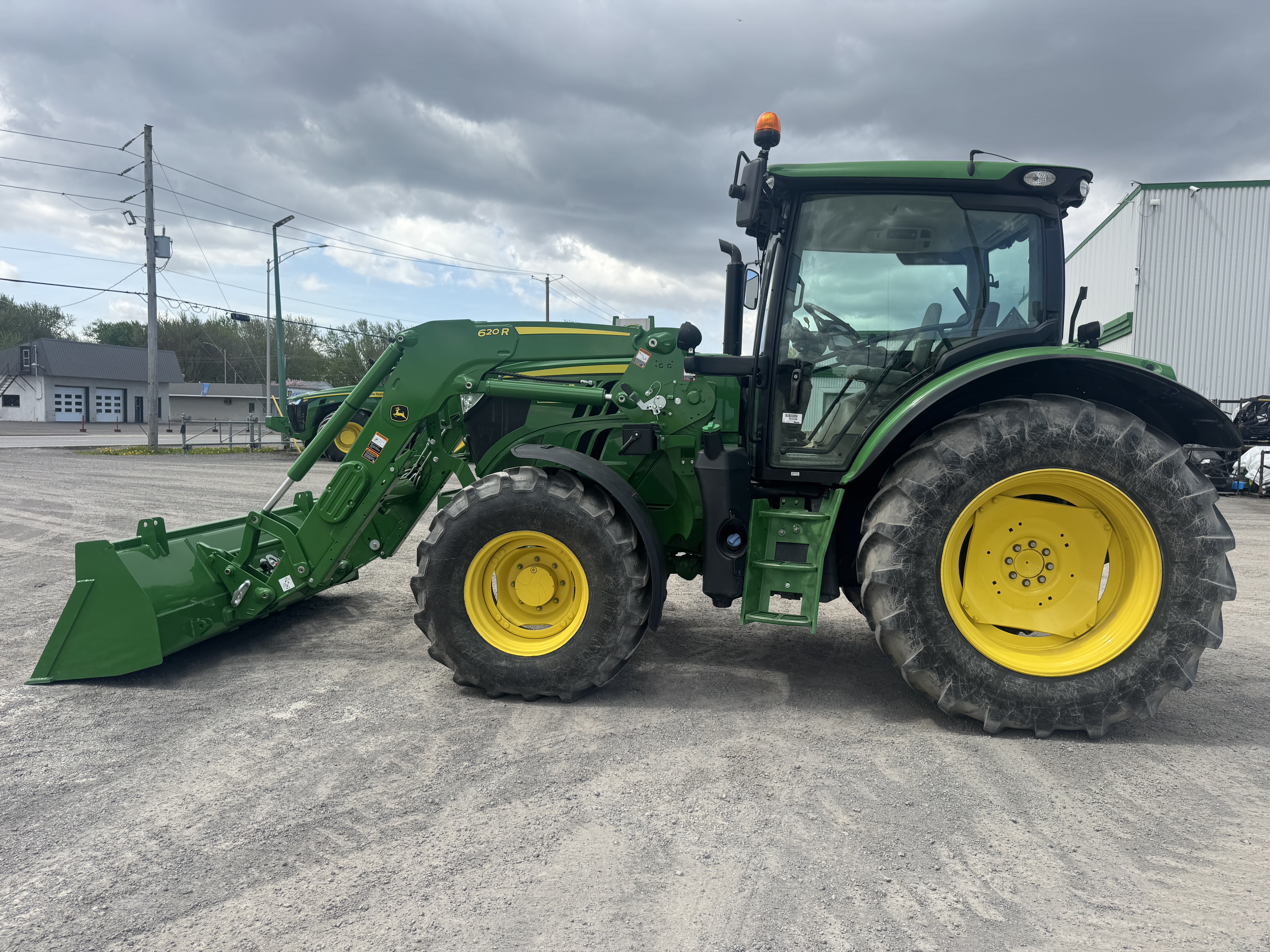 John Deere 6110R LOADER NSL